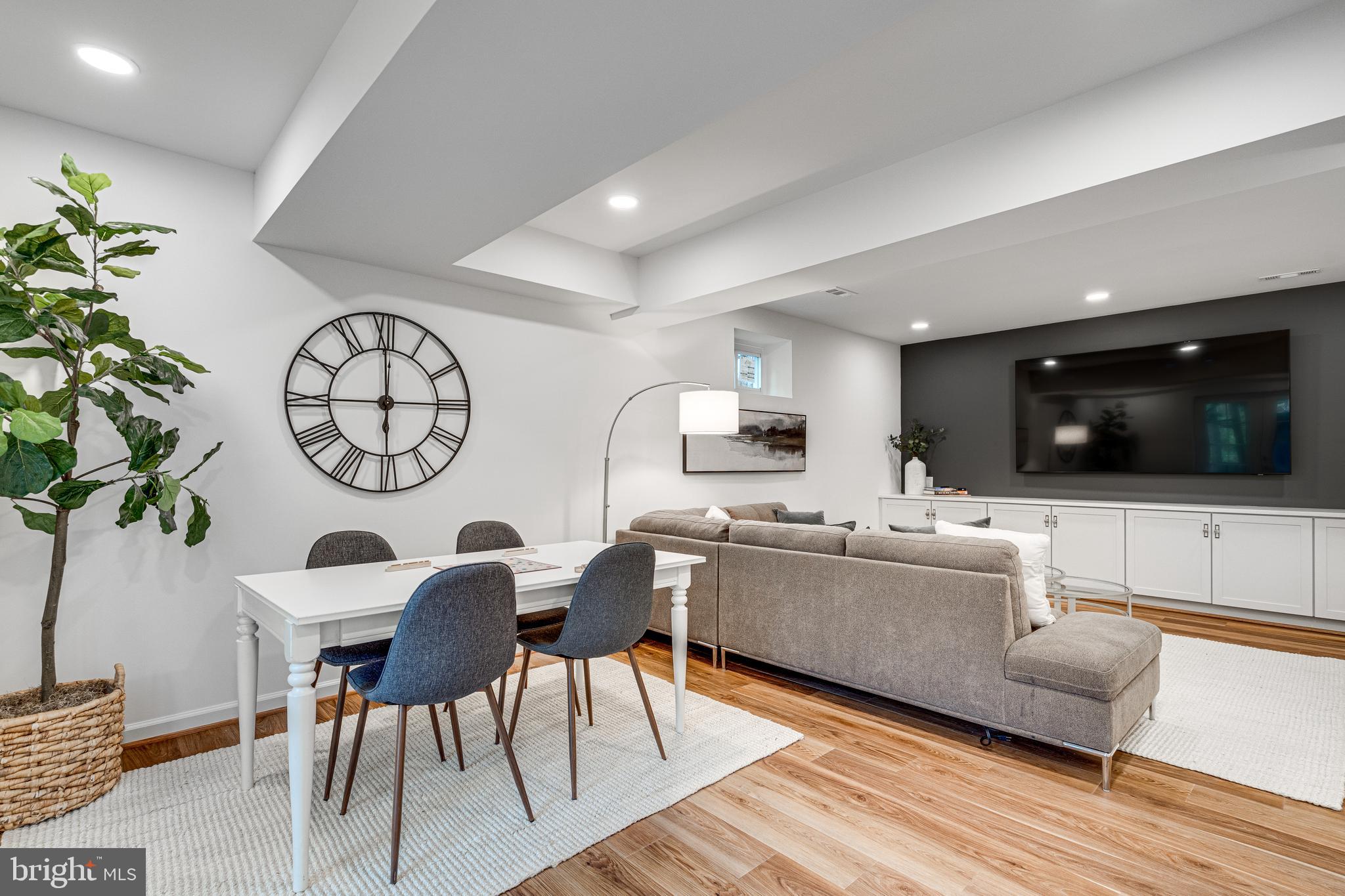 KINGS PARK WEST - Residential