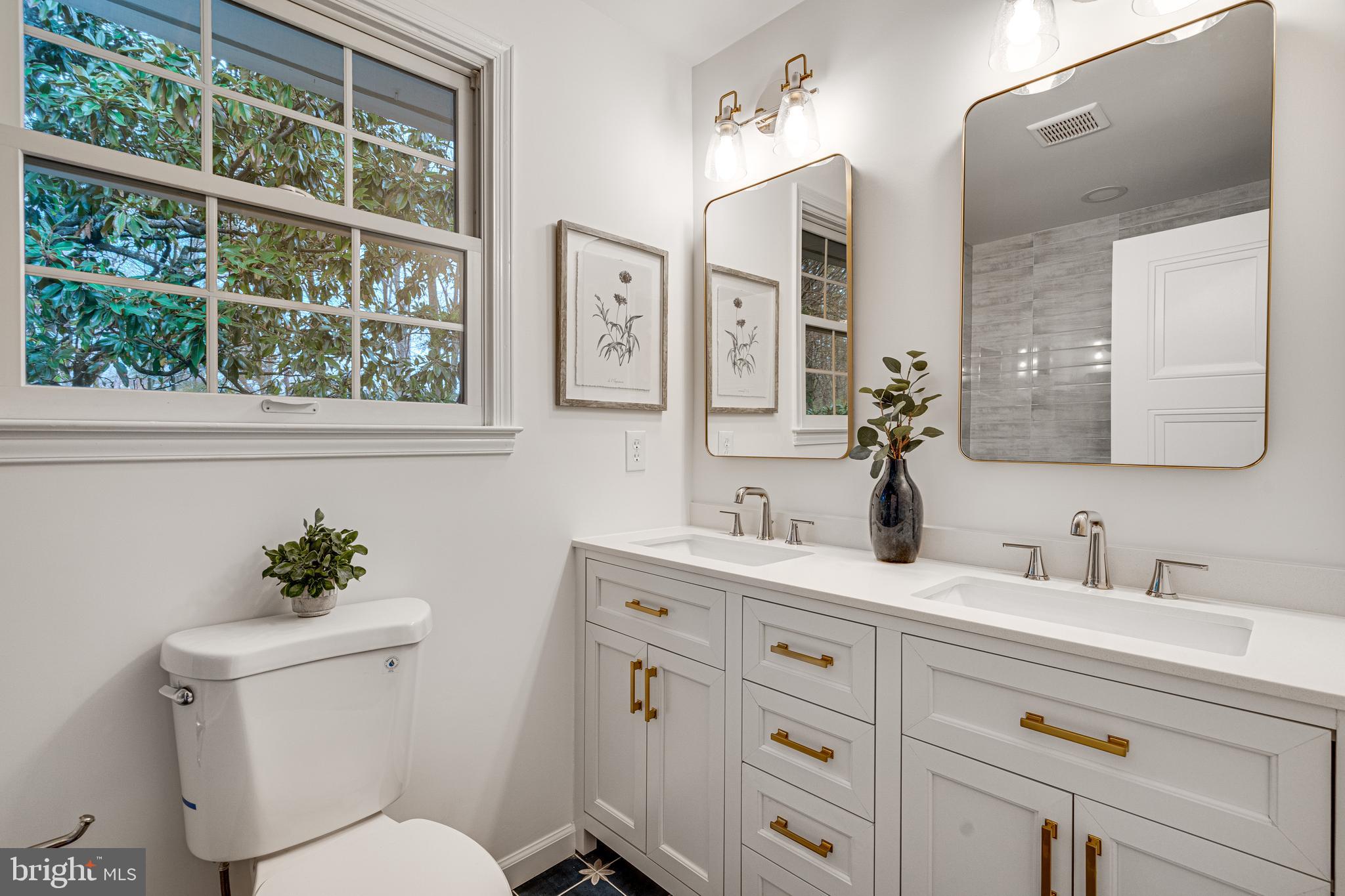 KINGS PARK WEST - Residential