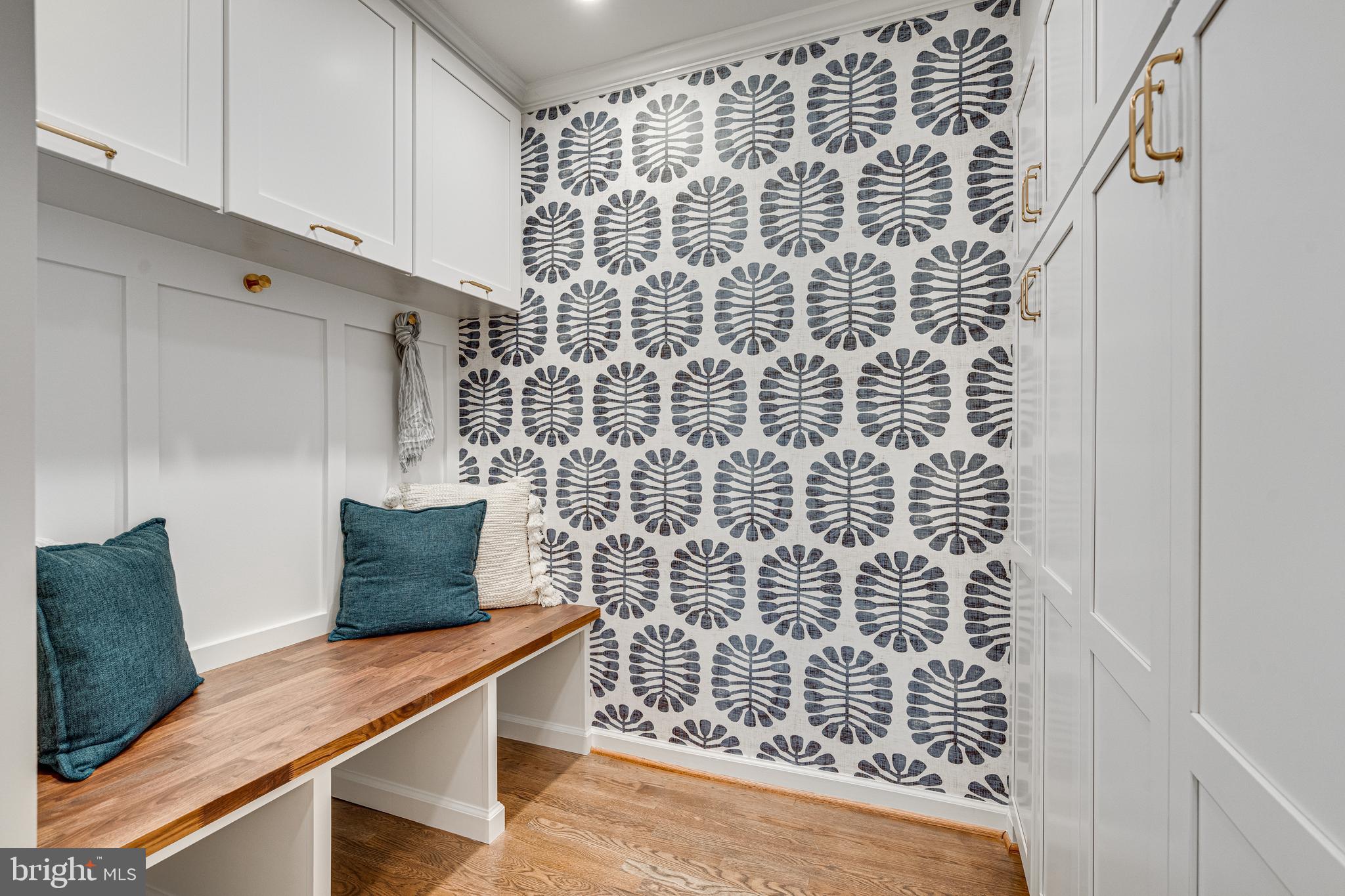 KINGS PARK WEST - Residential