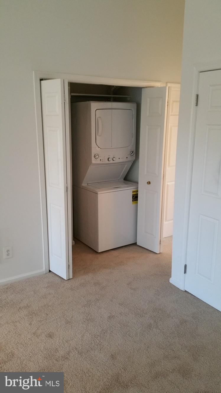 GRAYS POINTE - Residential Lease