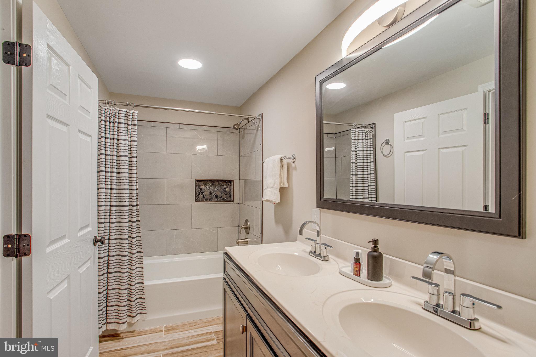 SMOKETREE - Residential