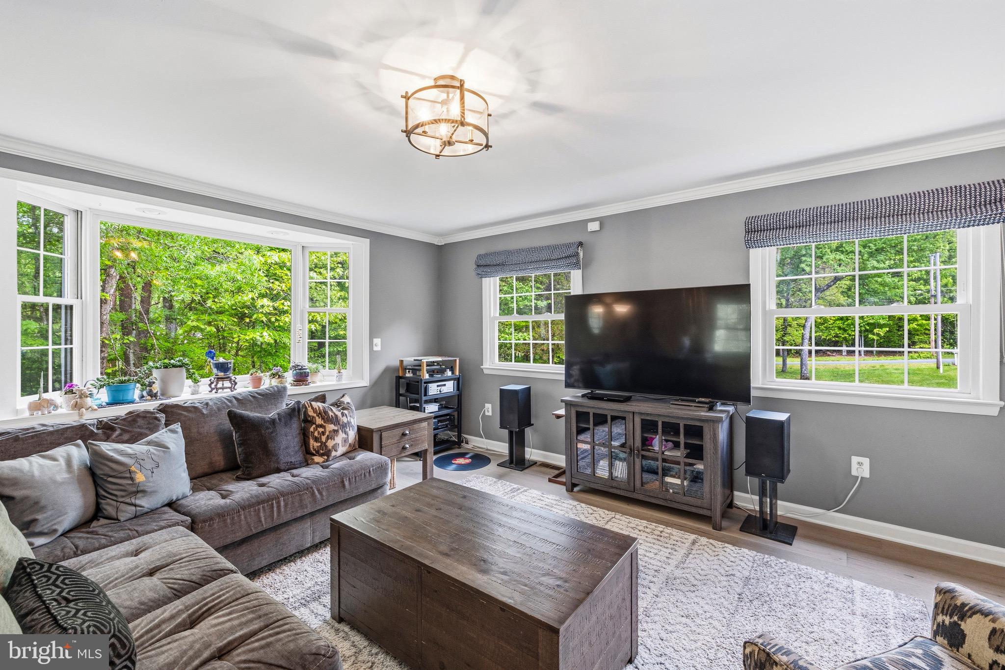 9045 FORESTVIEW DRIVE