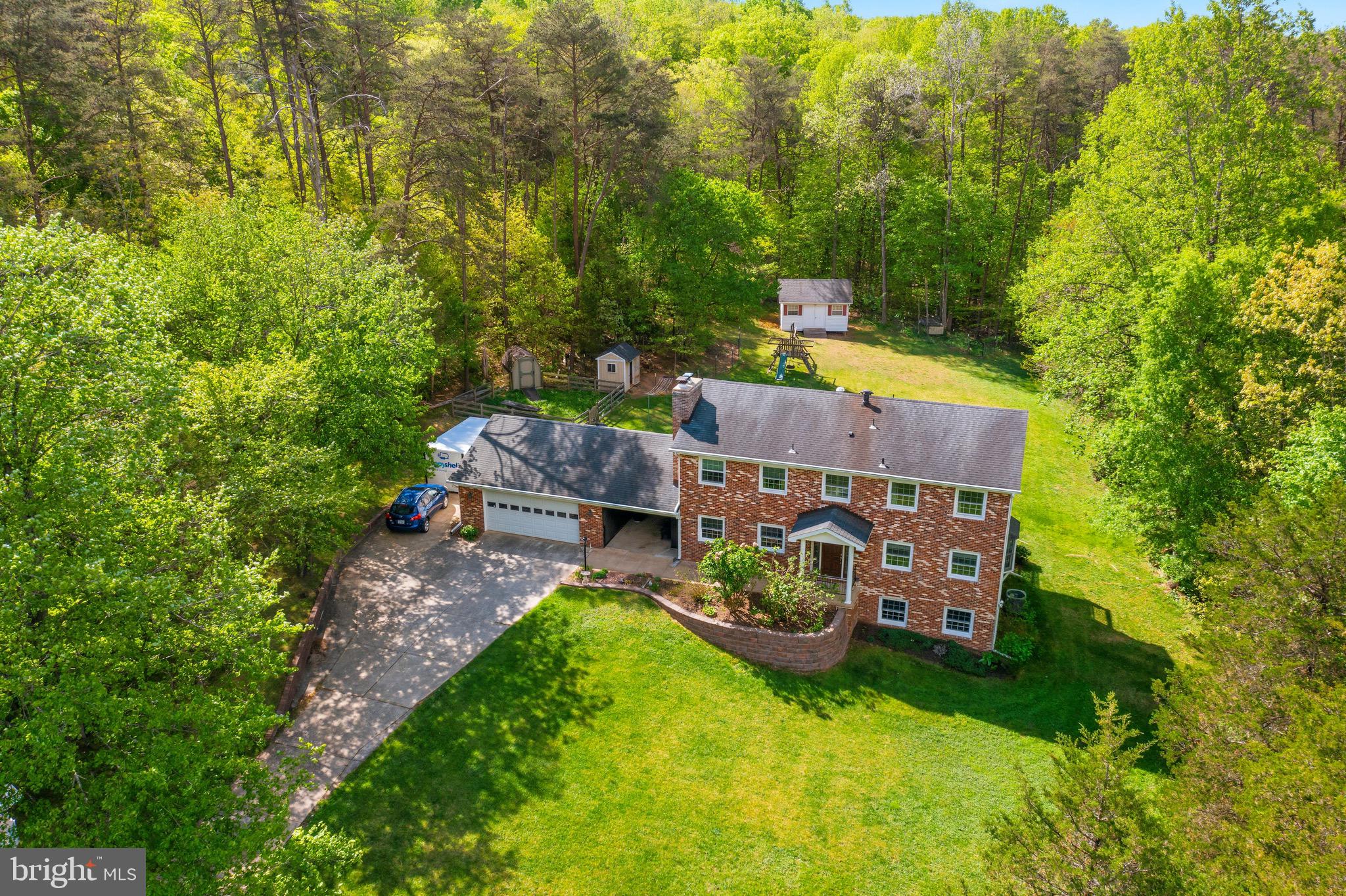 9045 FORESTVIEW DRIVE
