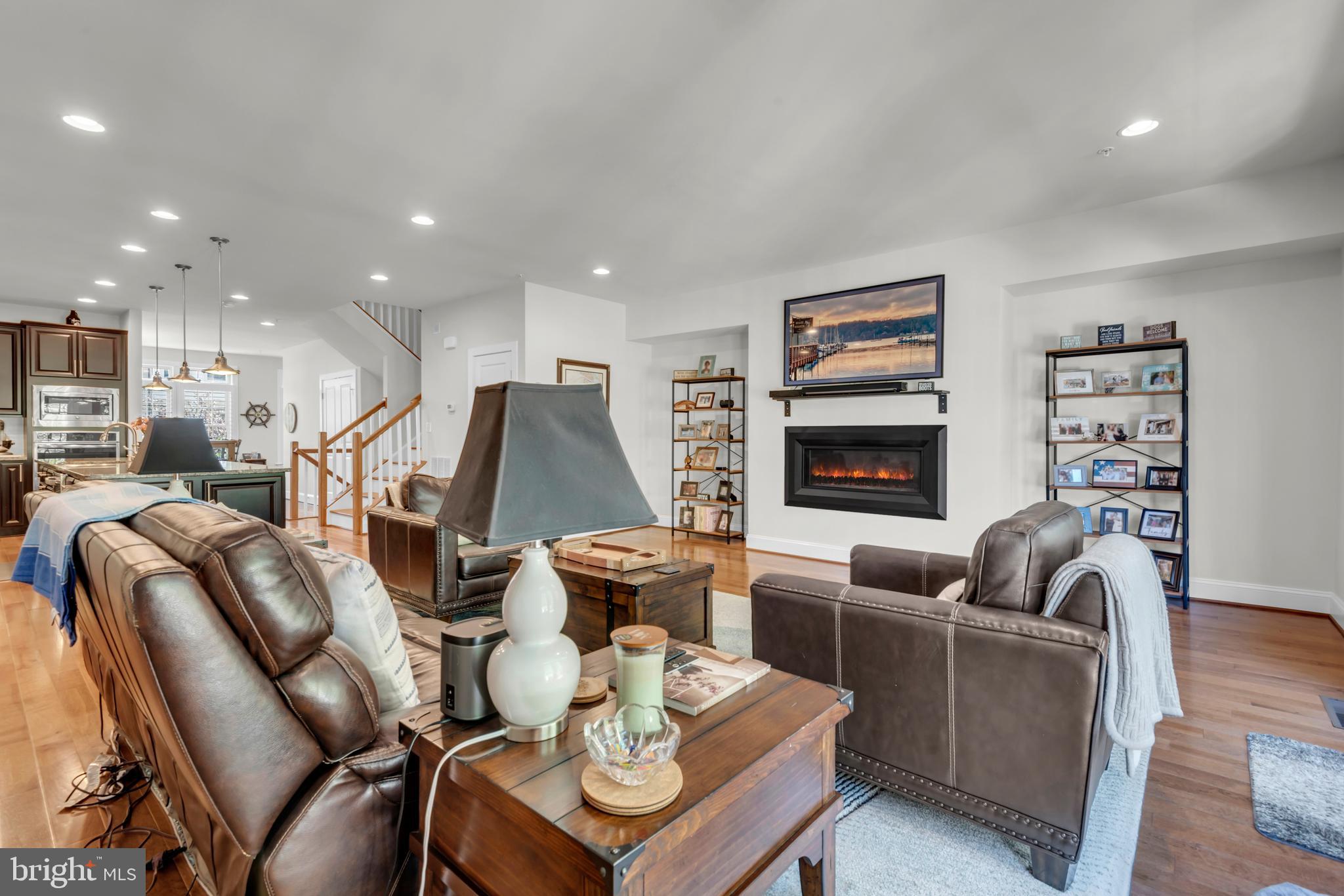 HAWTHORNES GRANT AT BRO - Residential Lease