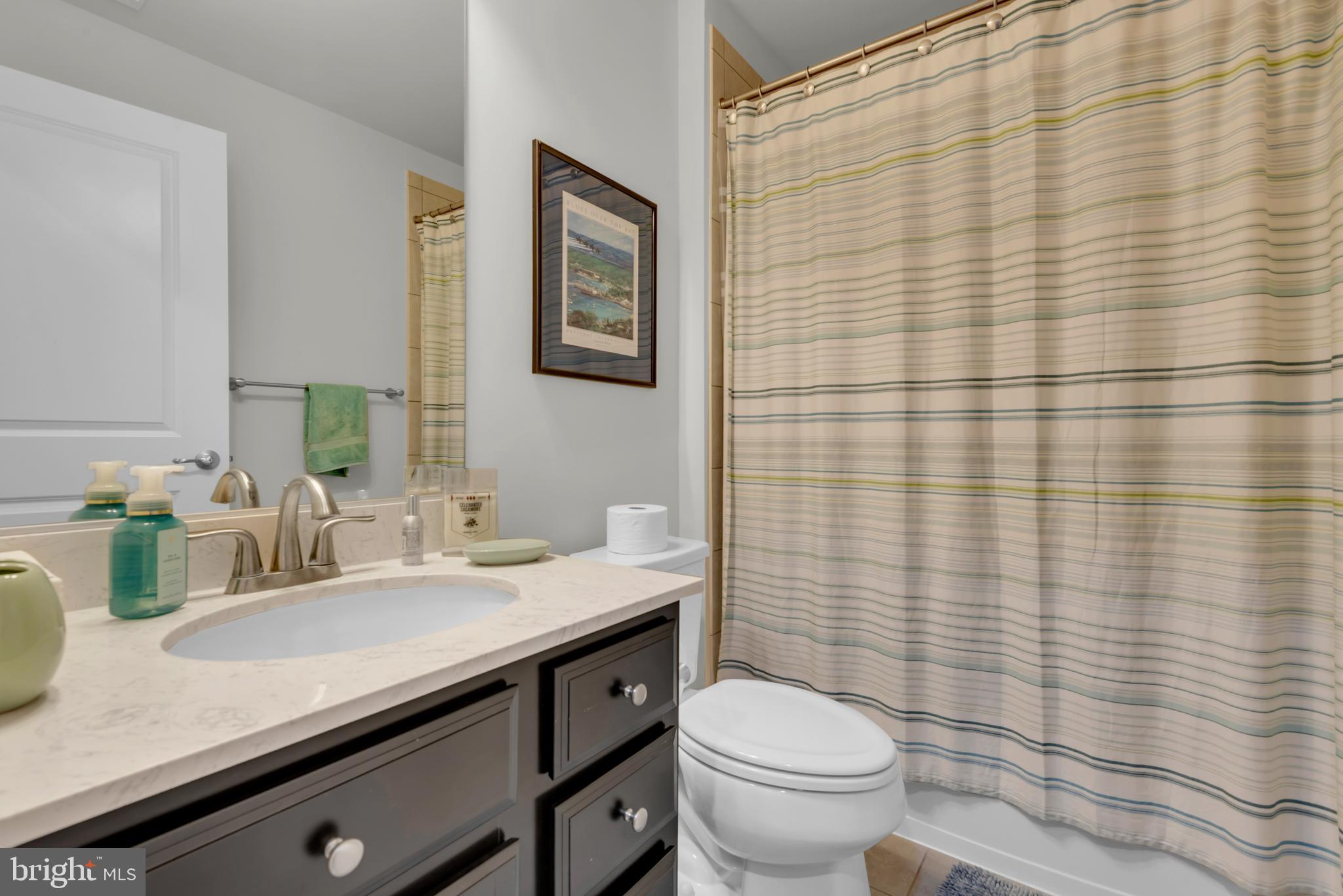 HAWTHORNES GRANT AT BRO - Residential Lease