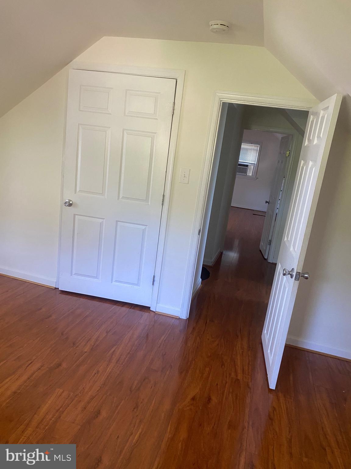 BARNABY MANOR OAKS - Residential Lease