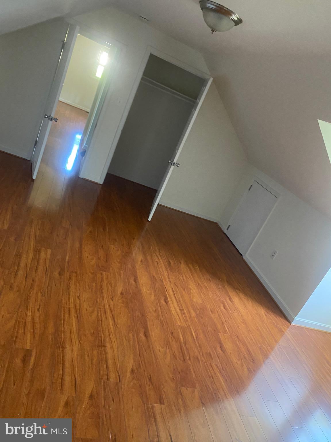 BARNABY MANOR OAKS - Residential Lease