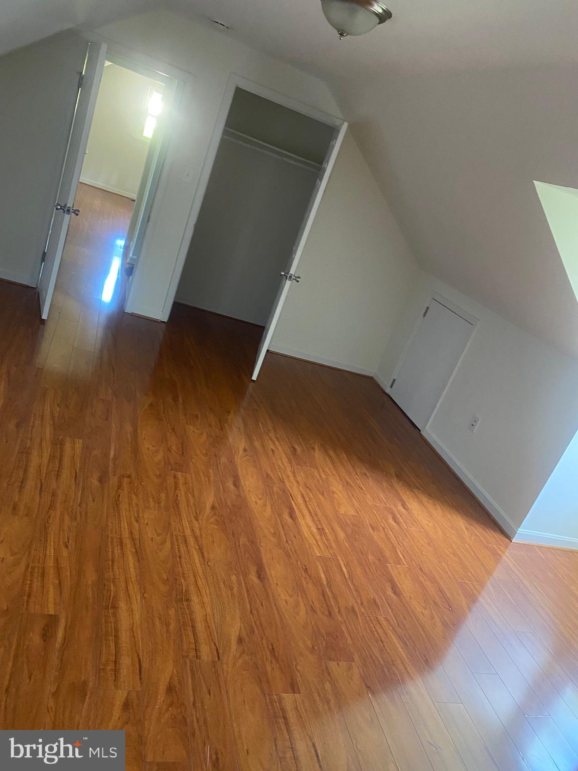 BARNABY MANOR OAKS - Residential Lease