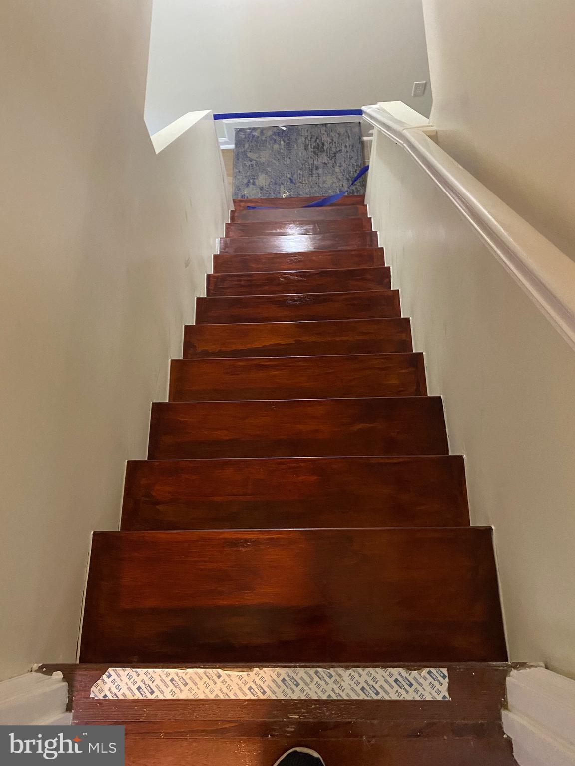 BARNABY MANOR OAKS - Residential Lease