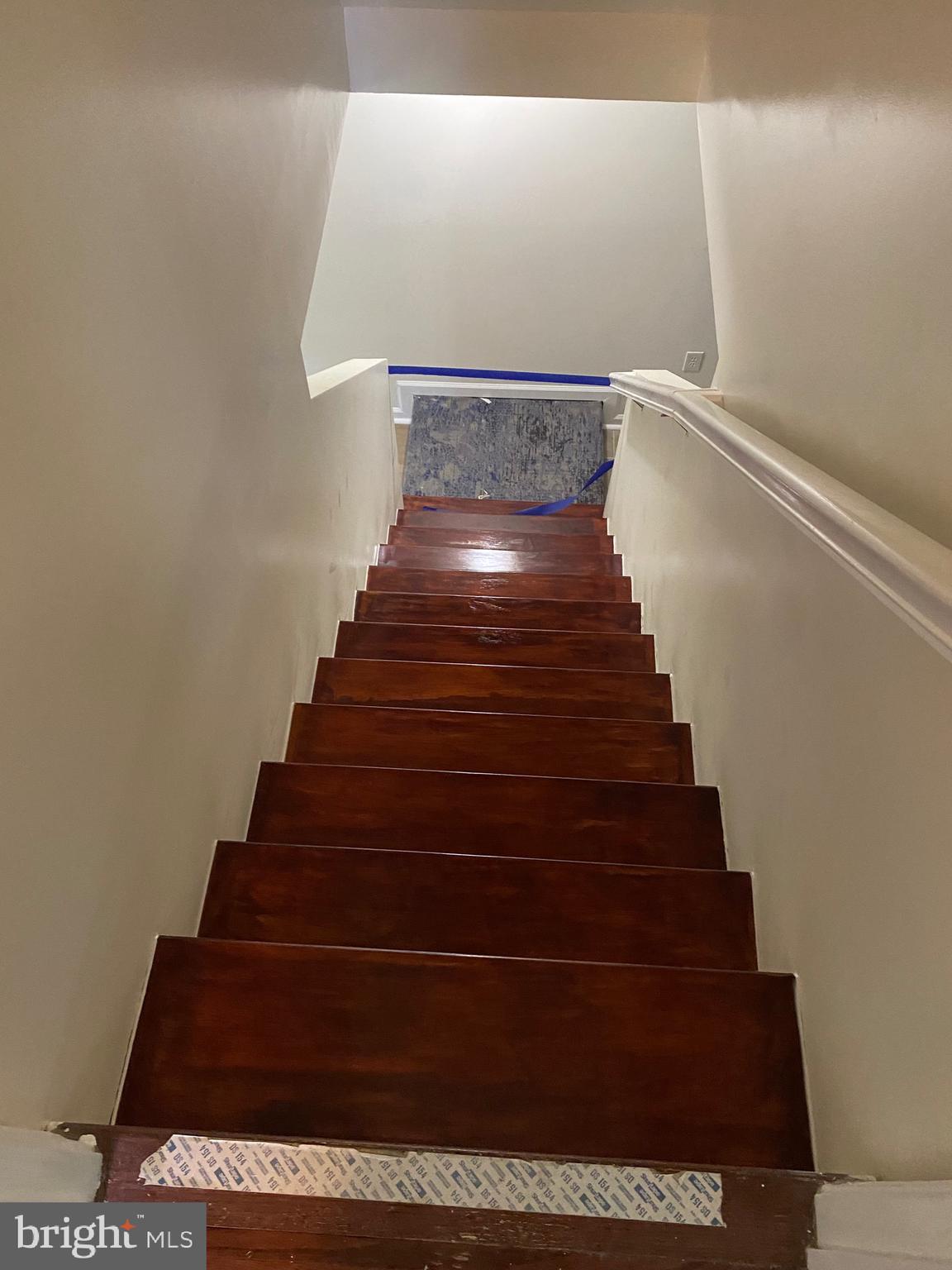 BARNABY MANOR OAKS - Residential Lease