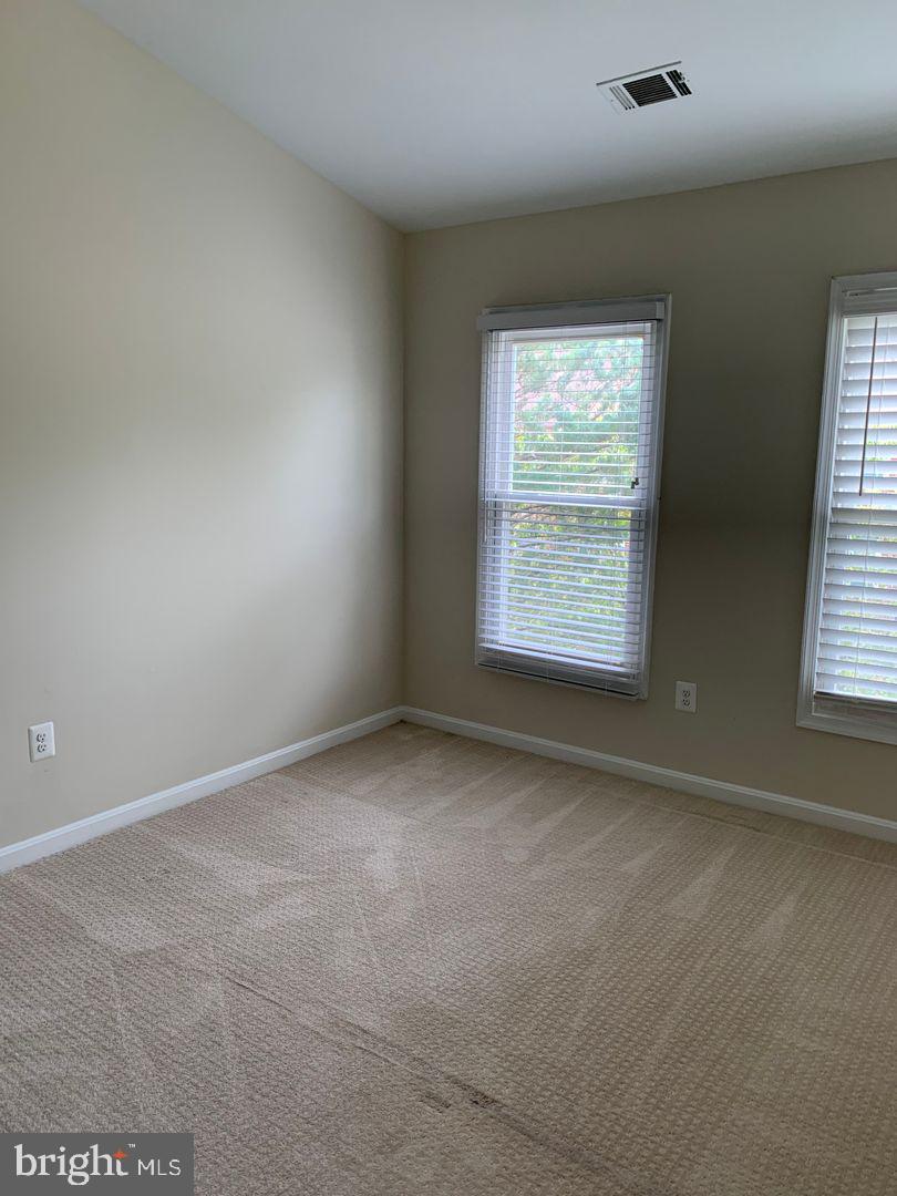 ROCKVILLE - Residential Lease