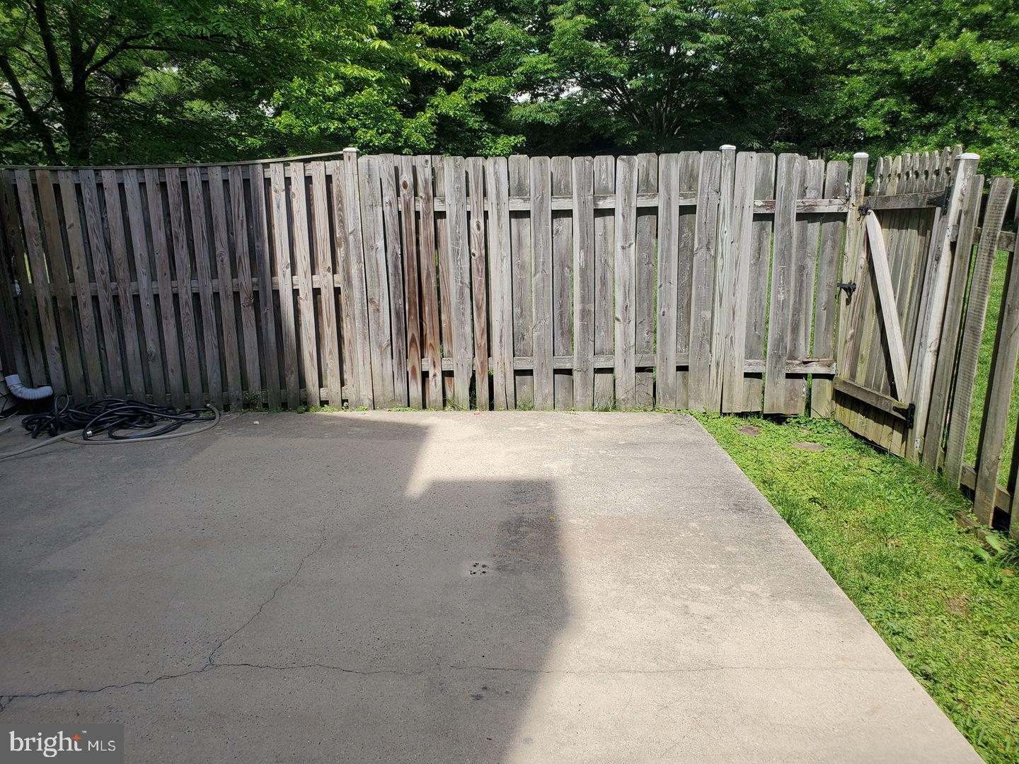 ROCKVILLE - Residential Lease