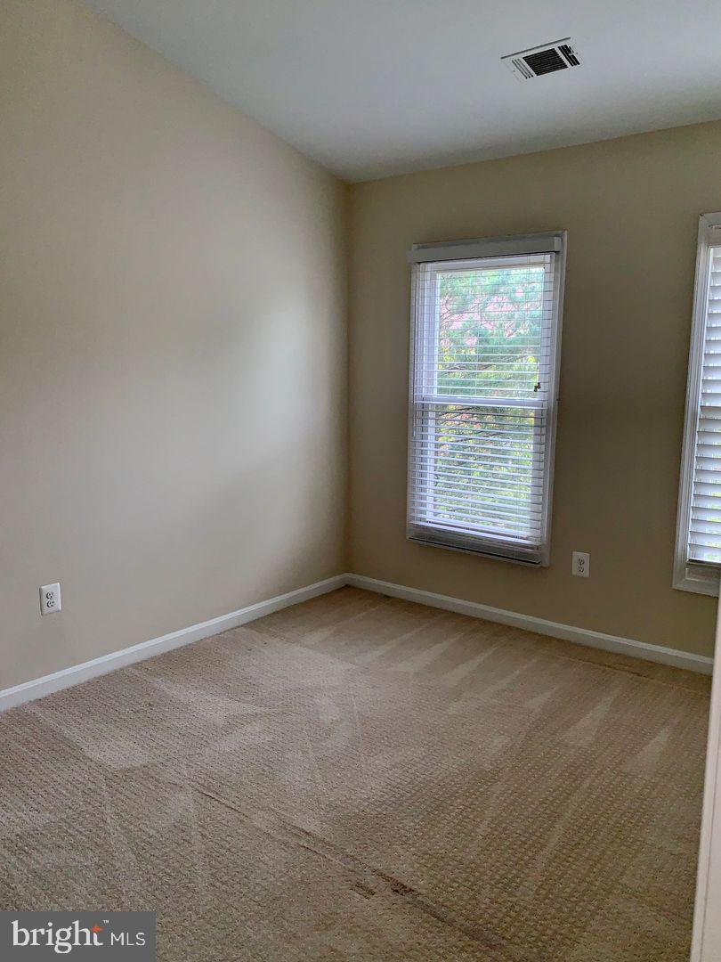 ROCKVILLE - Residential Lease