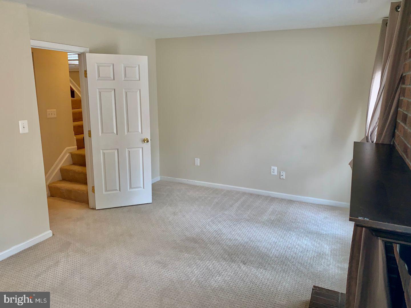 ROCKVILLE - Residential Lease