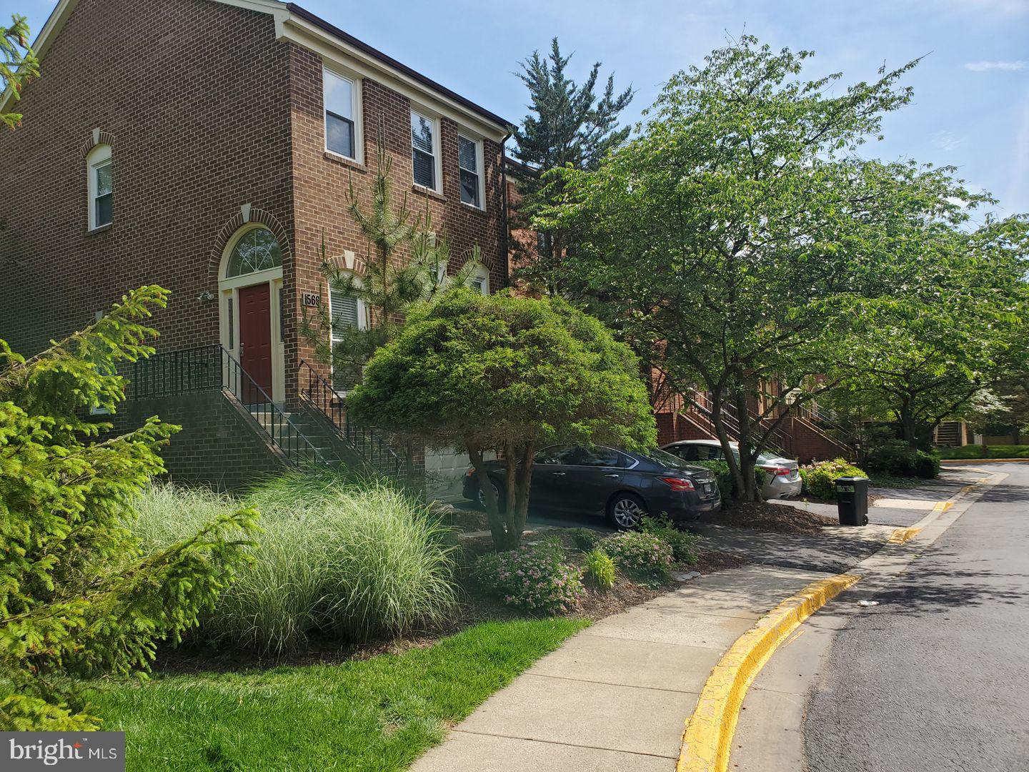 ROCKVILLE - Residential Lease