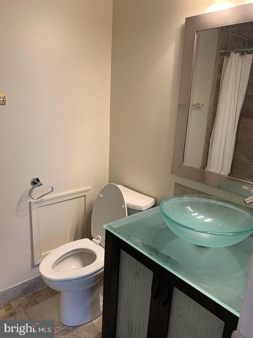 ROCKVILLE - Residential Lease