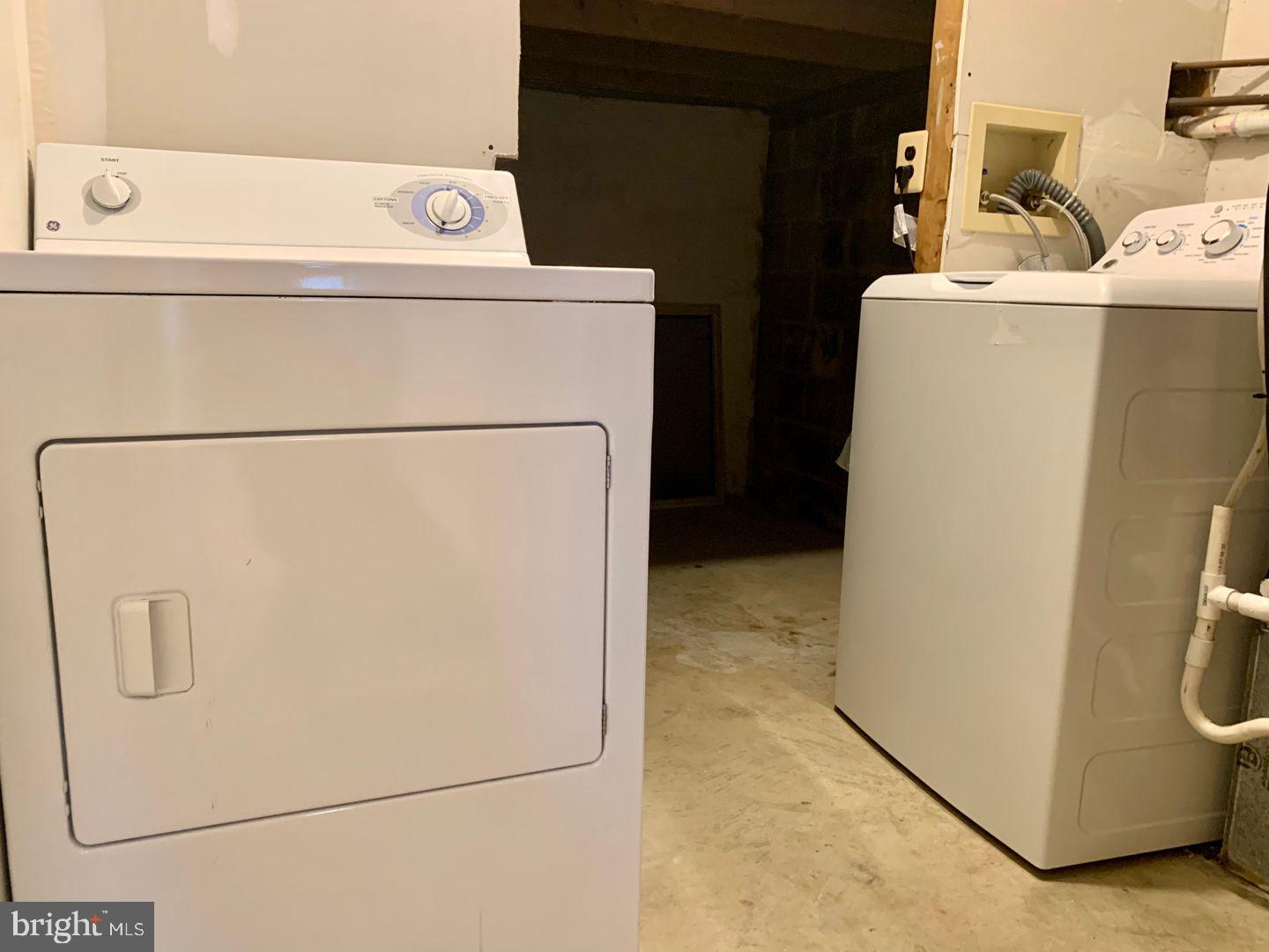 ROCKVILLE - Residential Lease