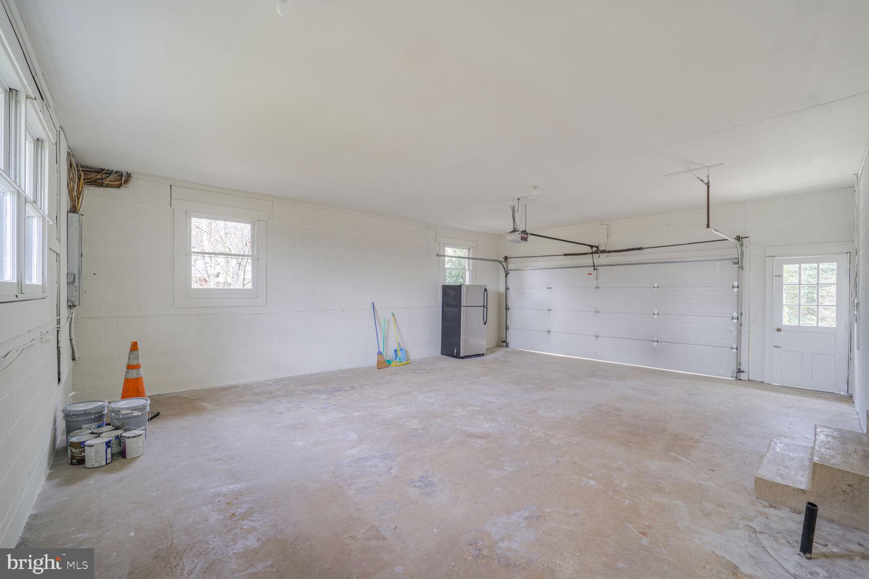 BROOK HILLS ESTATE - Residential