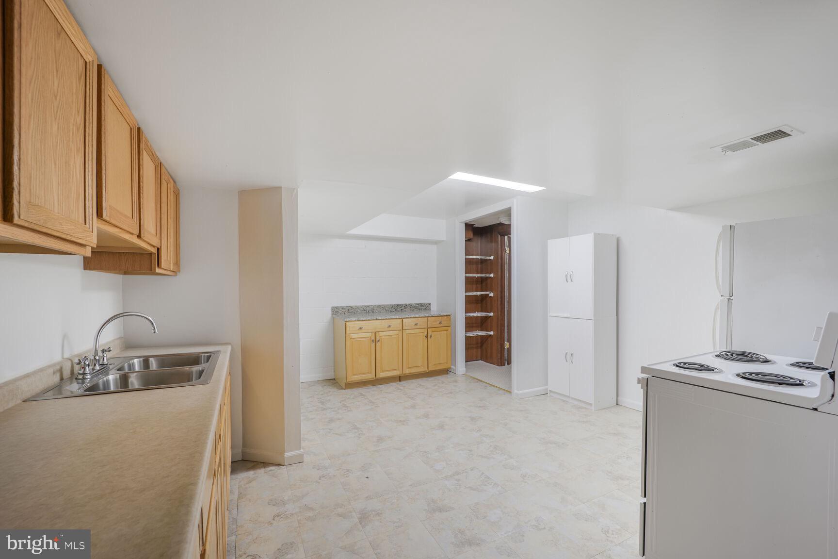 BROOK HILLS ESTATE - Residential