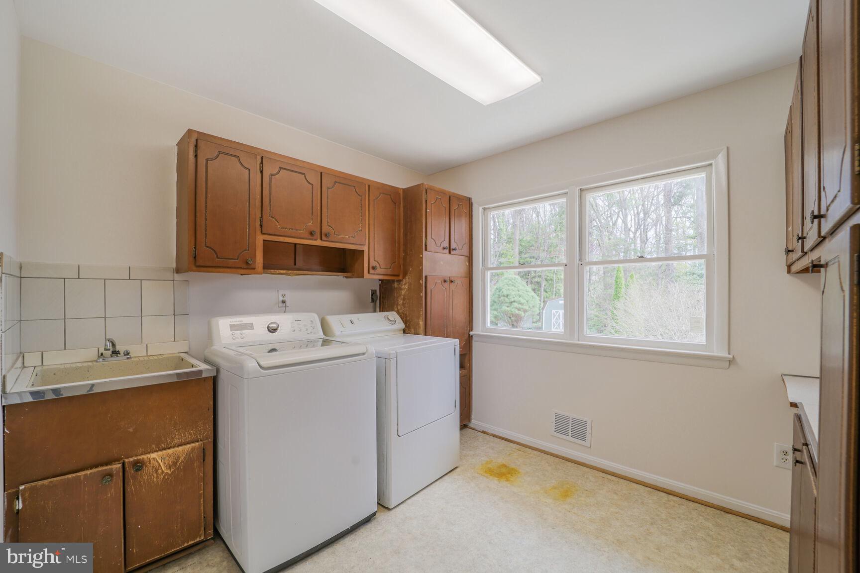 BROOK HILLS ESTATE - Residential