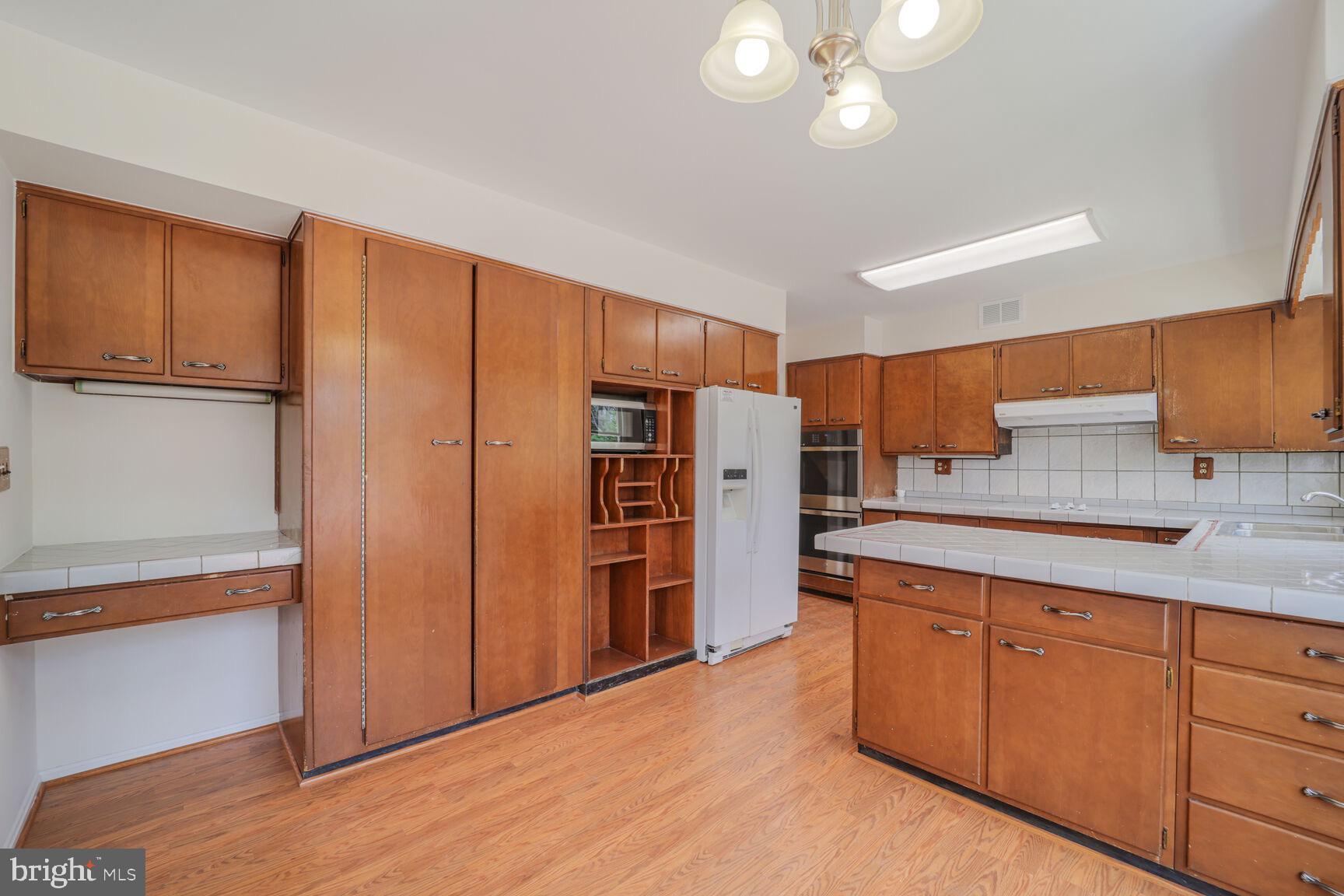 BROOK HILLS ESTATE - Residential