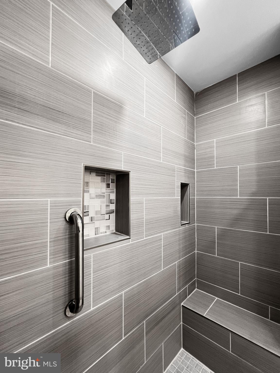 WALNUT HILLS - Residential