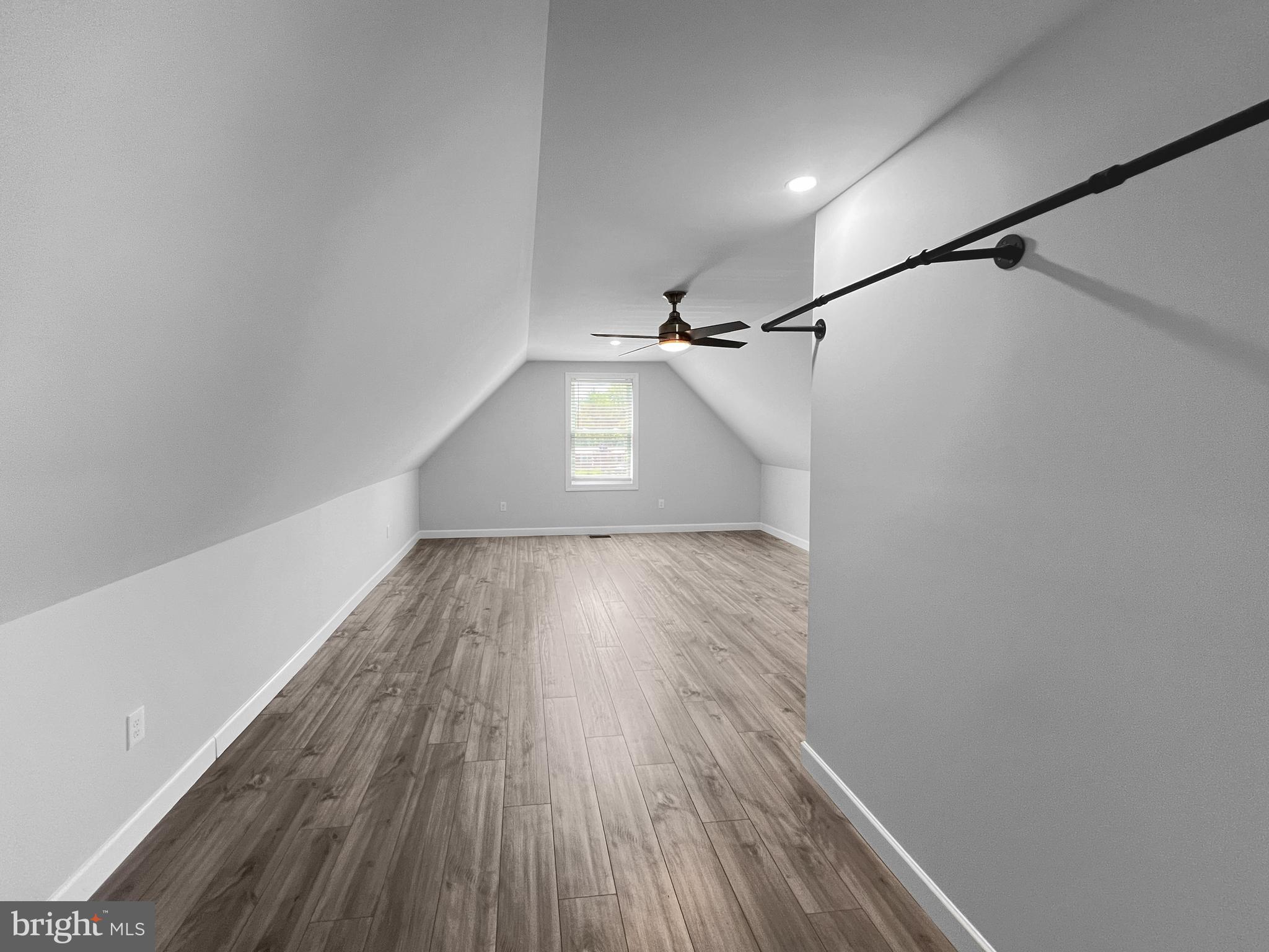 WALNUT HILLS - Residential