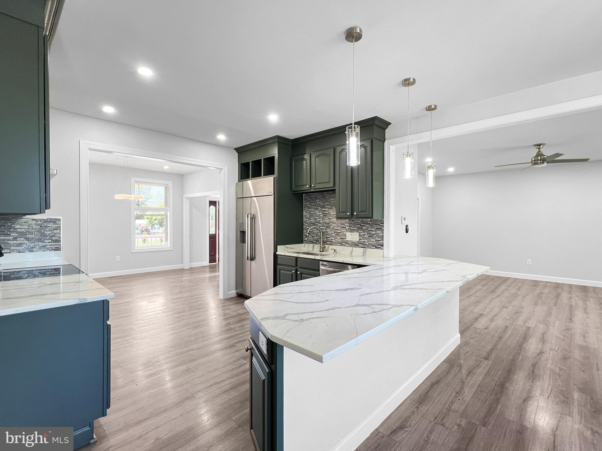 WALNUT HILLS - Residential