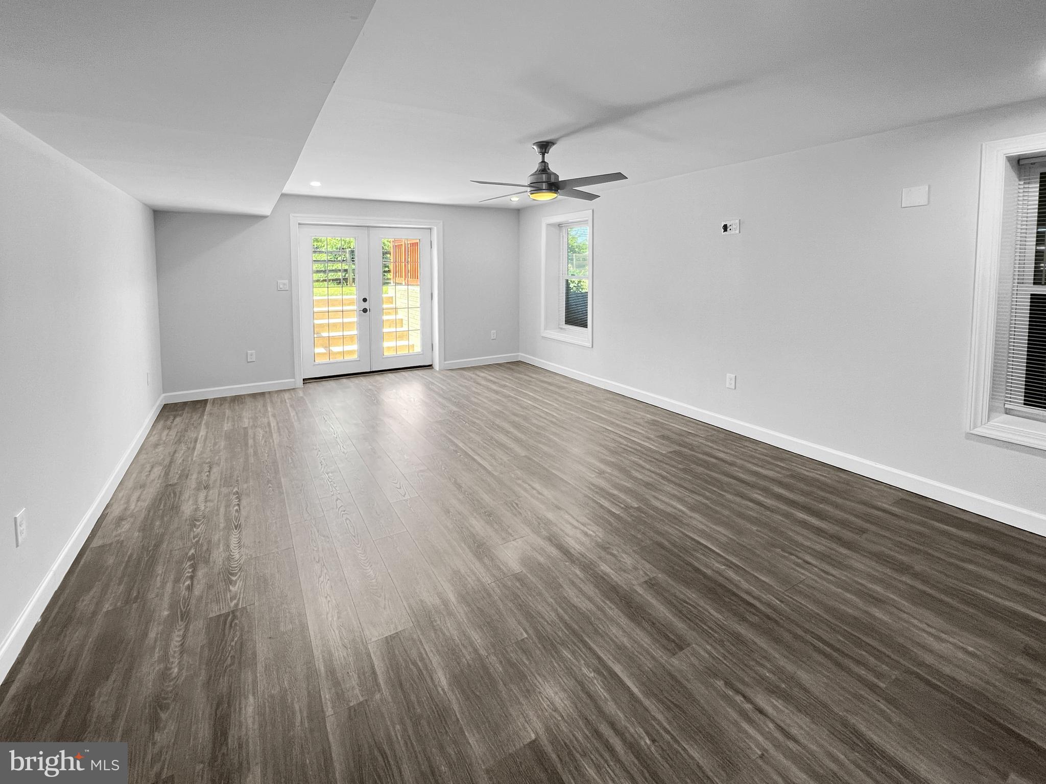 WALNUT HILLS - Residential