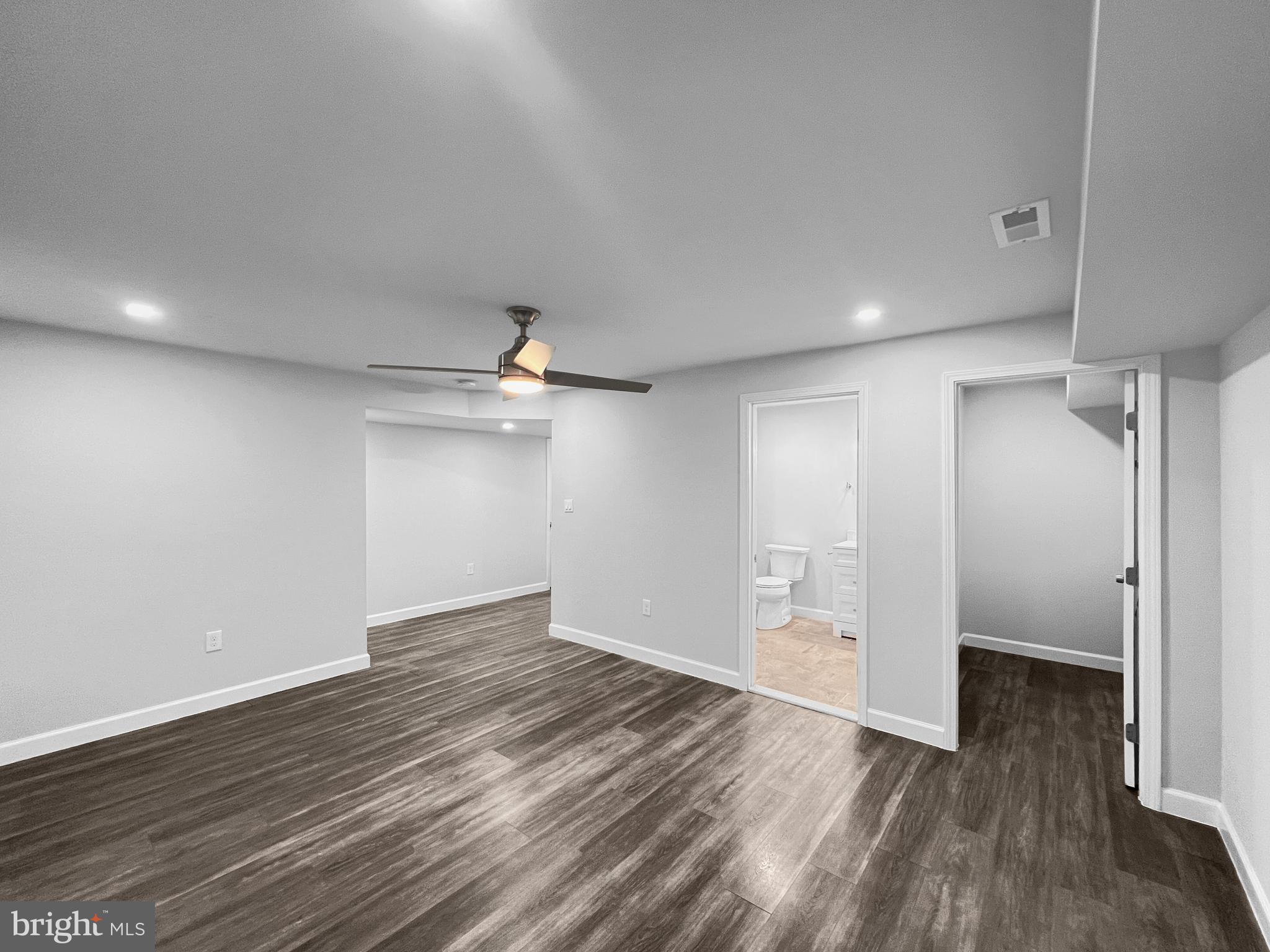 WALNUT HILLS - Residential