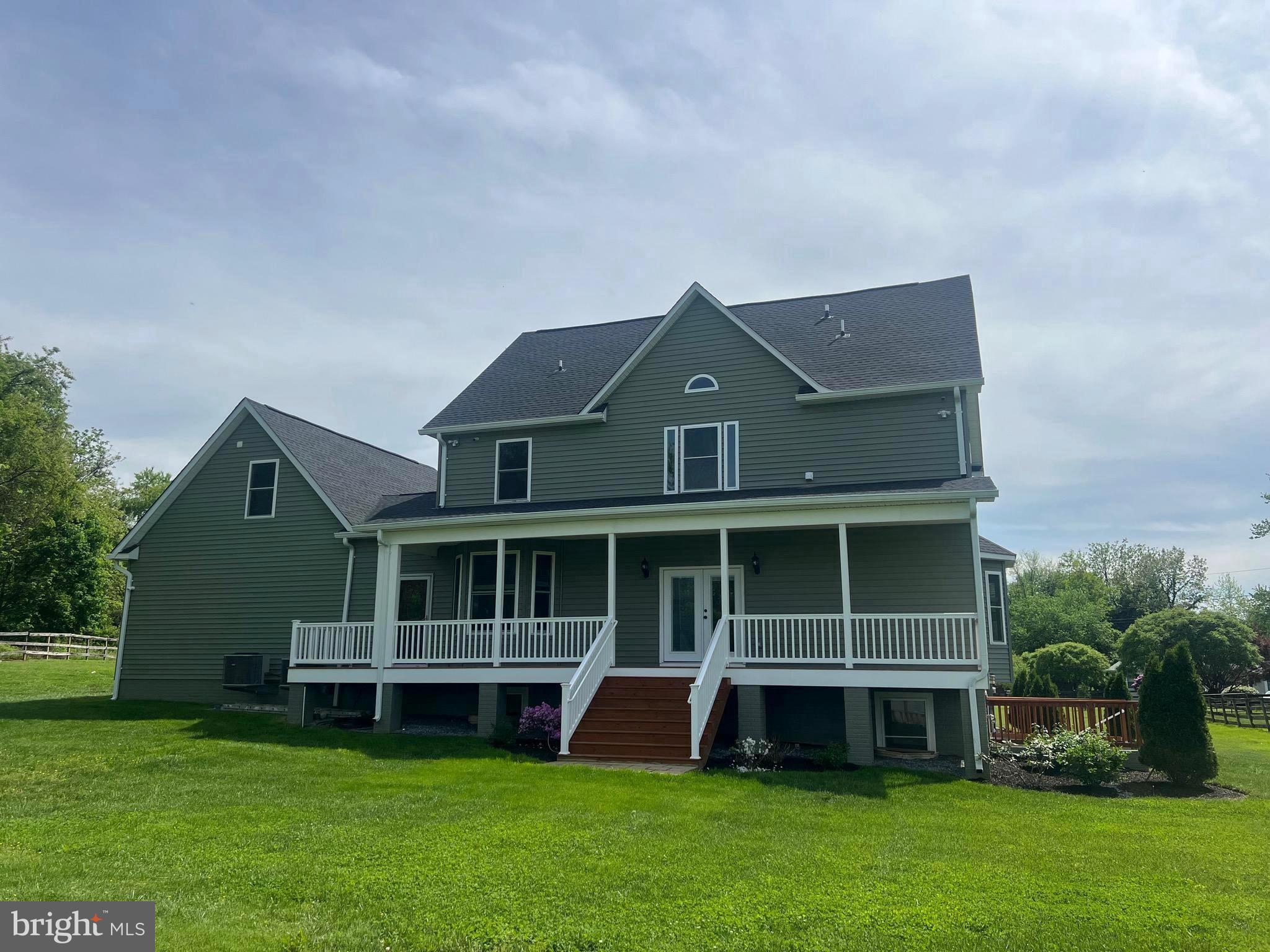 WALNUT HILLS - Residential