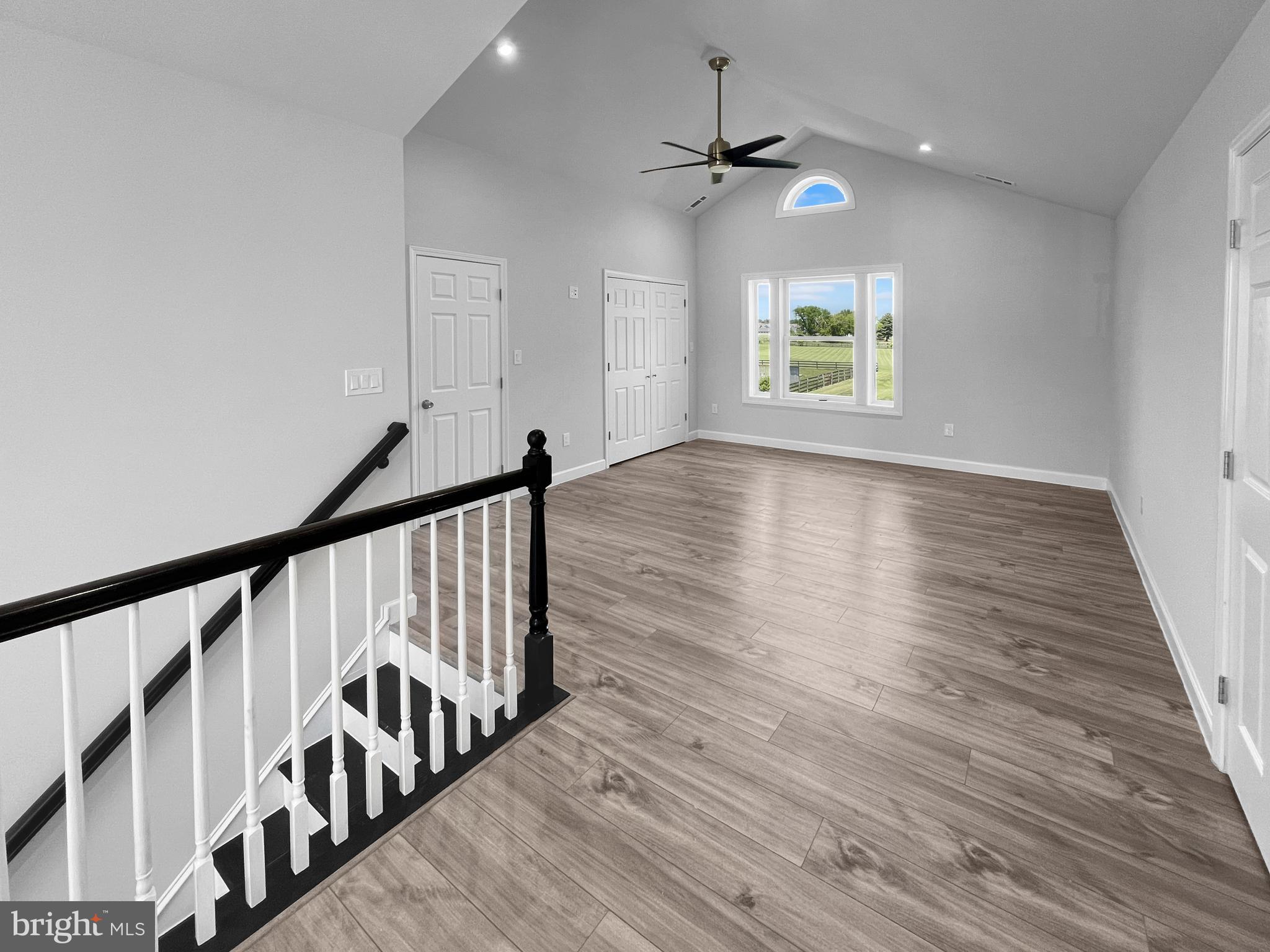 WALNUT HILLS - Residential