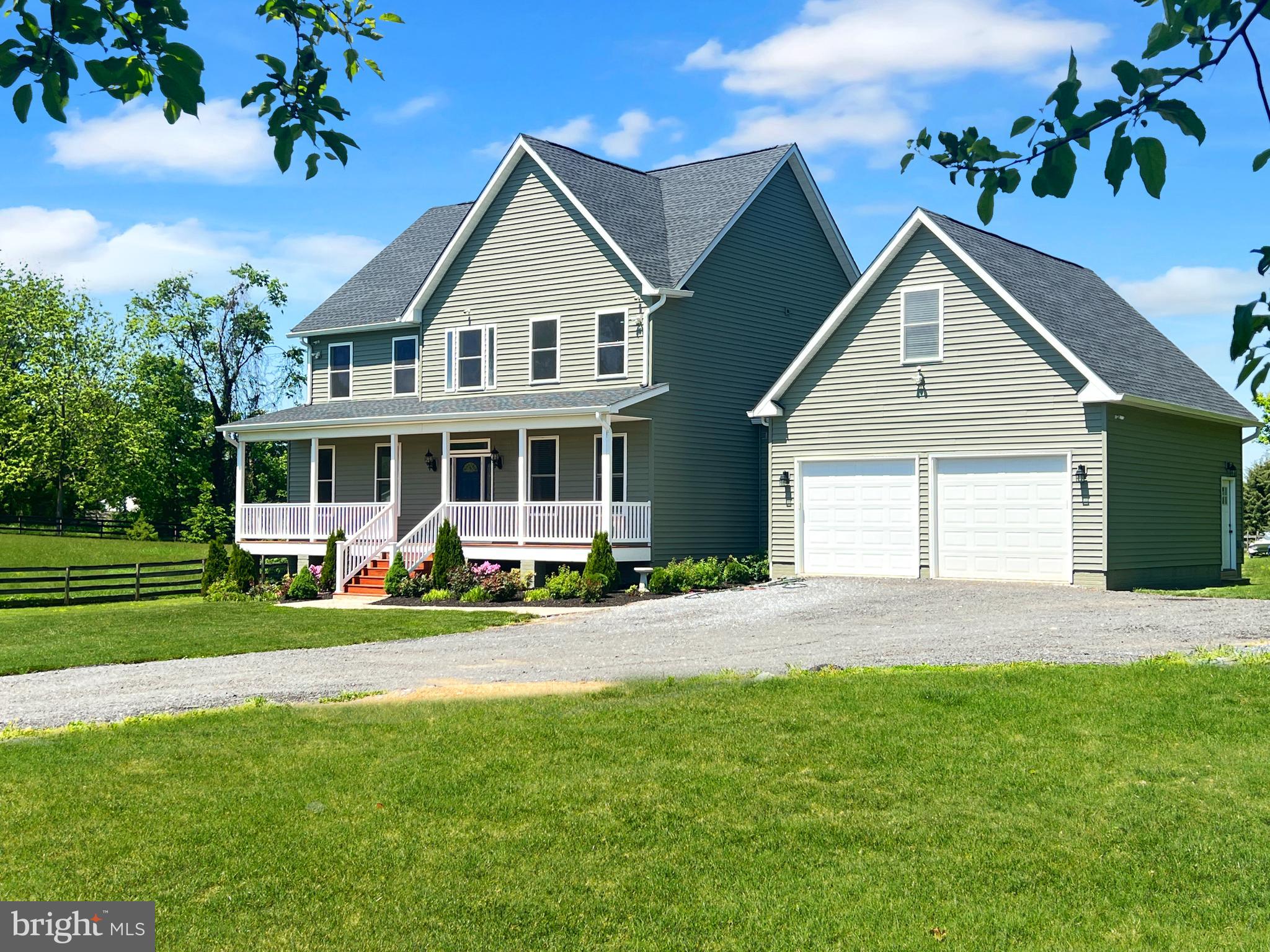 WALNUT HILLS - Residential