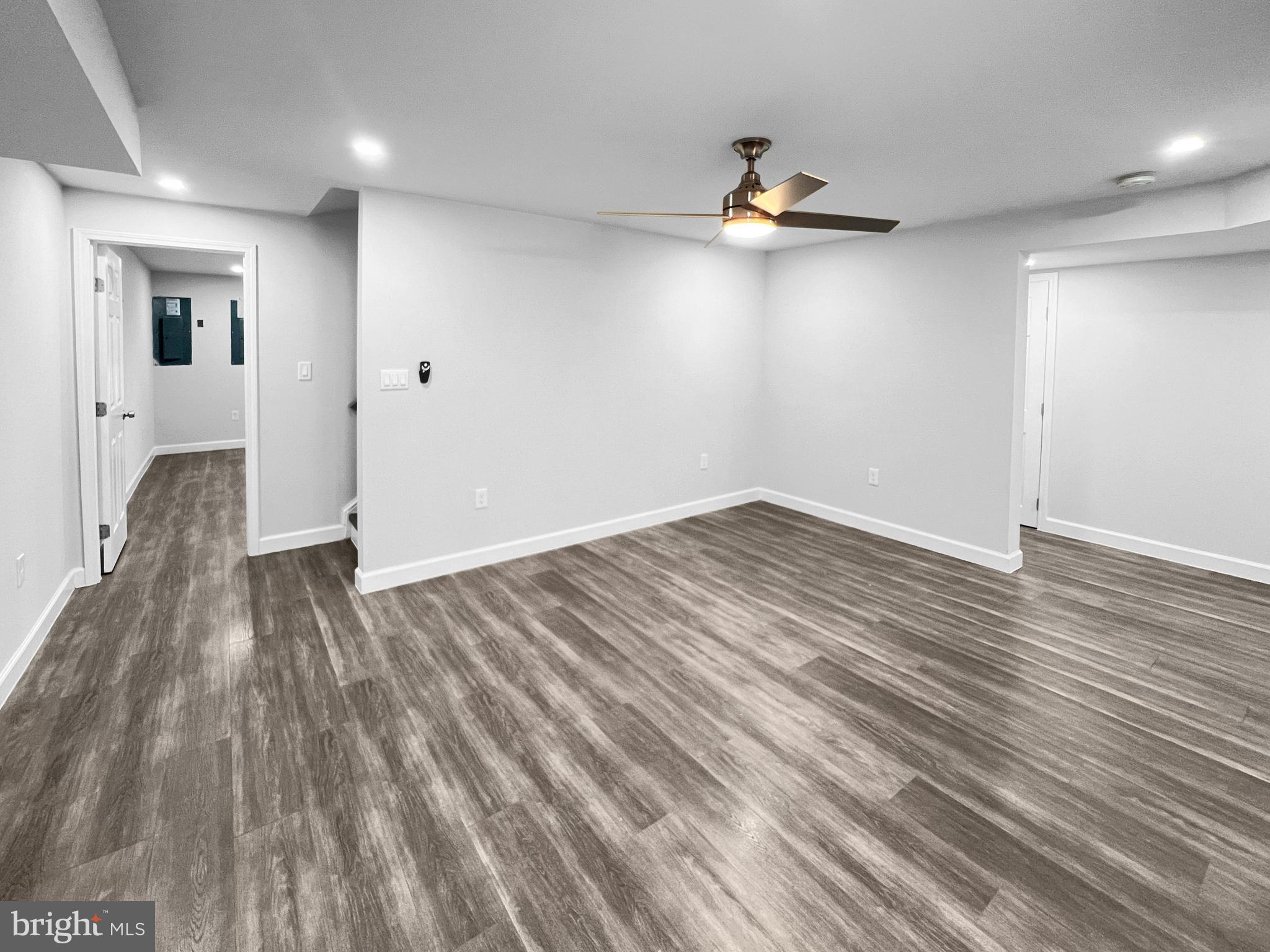 WALNUT HILLS - Residential