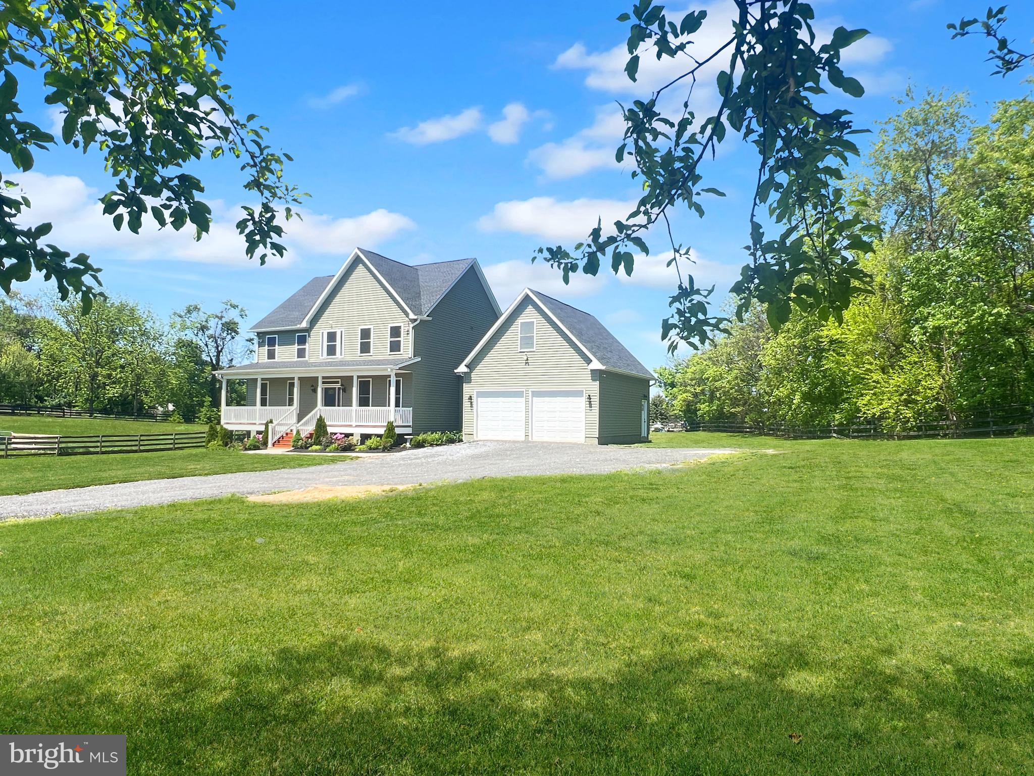 WALNUT HILLS - Residential