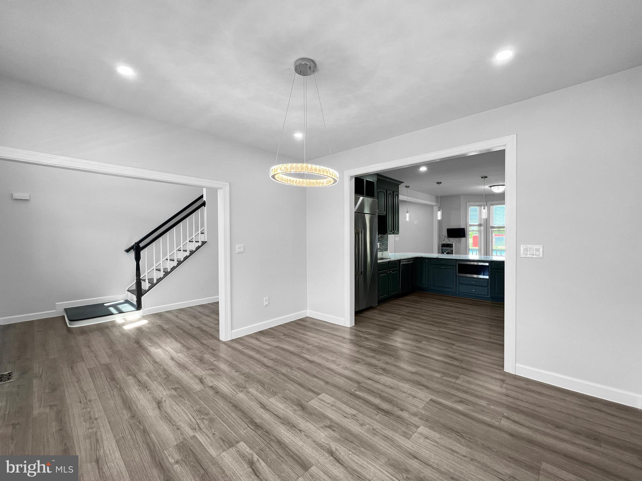 WALNUT HILLS - Residential