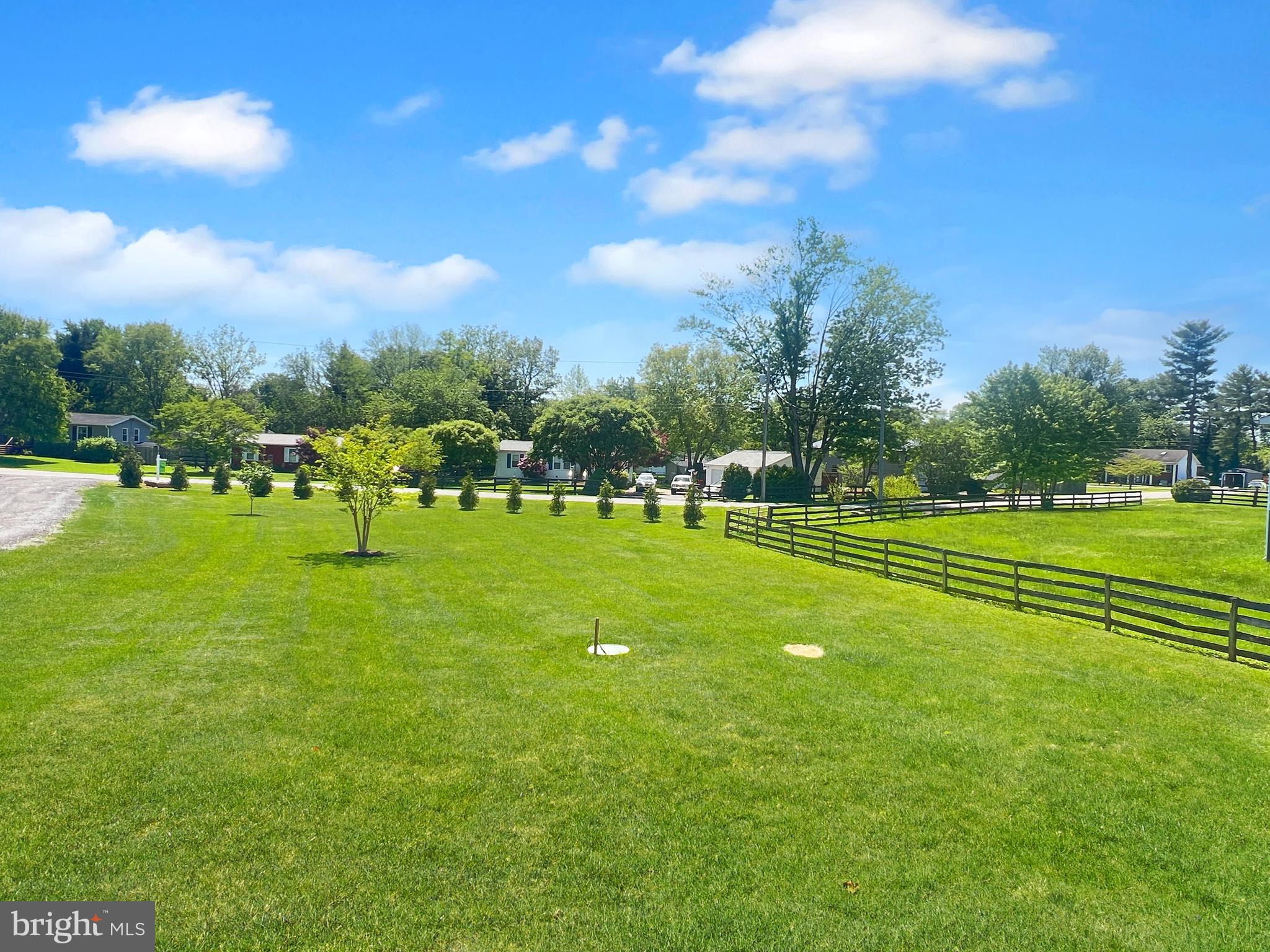 WALNUT HILLS - Residential