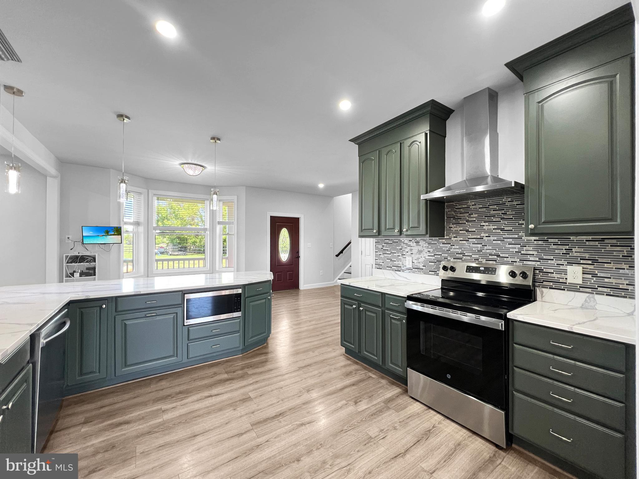 WALNUT HILLS - Residential