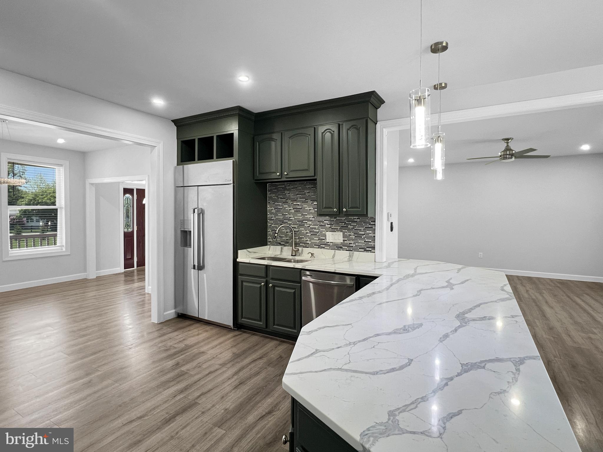 WALNUT HILLS - Residential