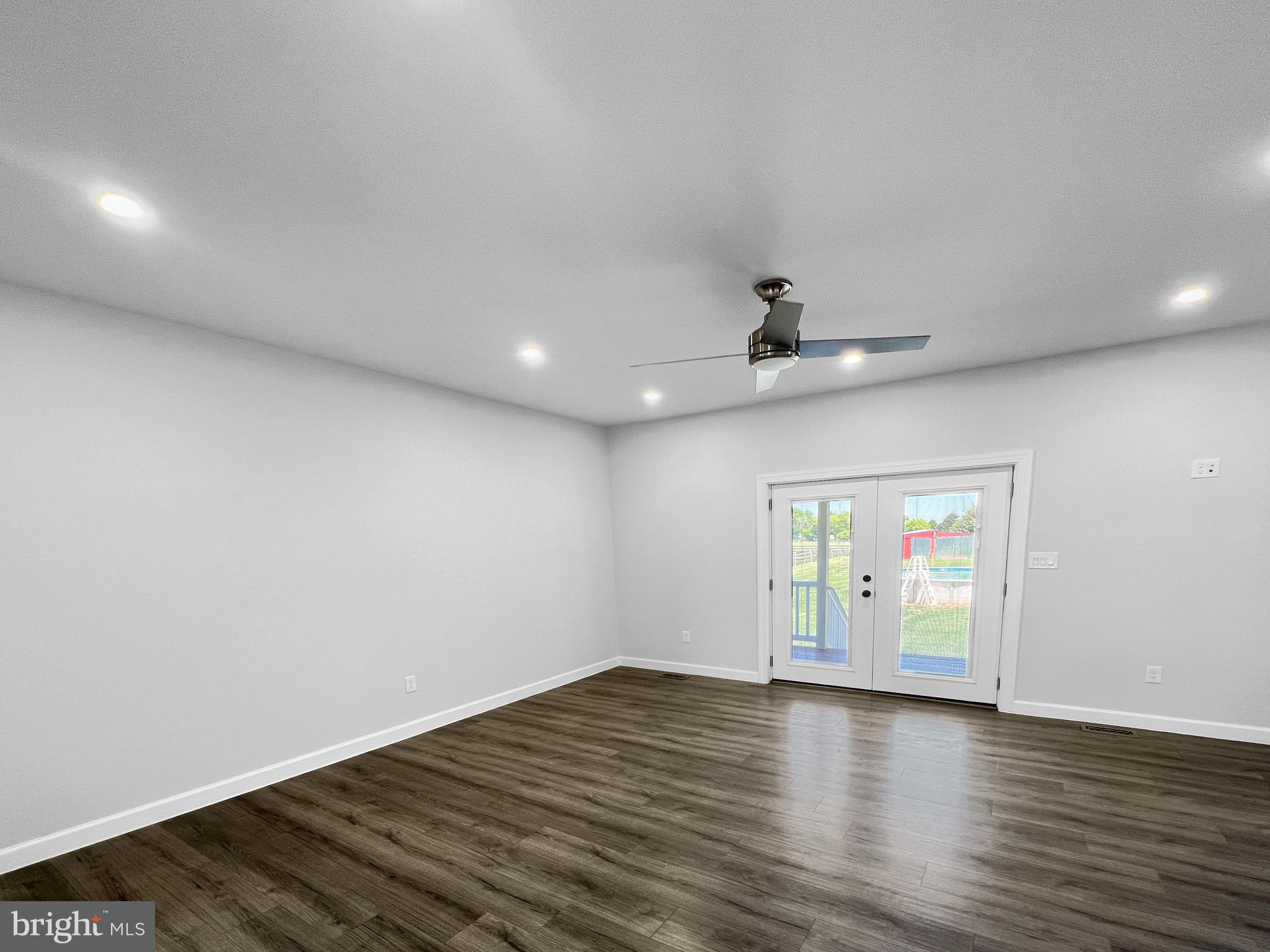 WALNUT HILLS - Residential