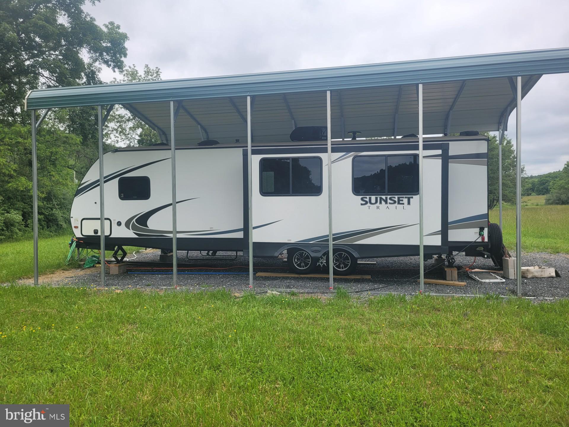 CACAPON RAPIDS - Land