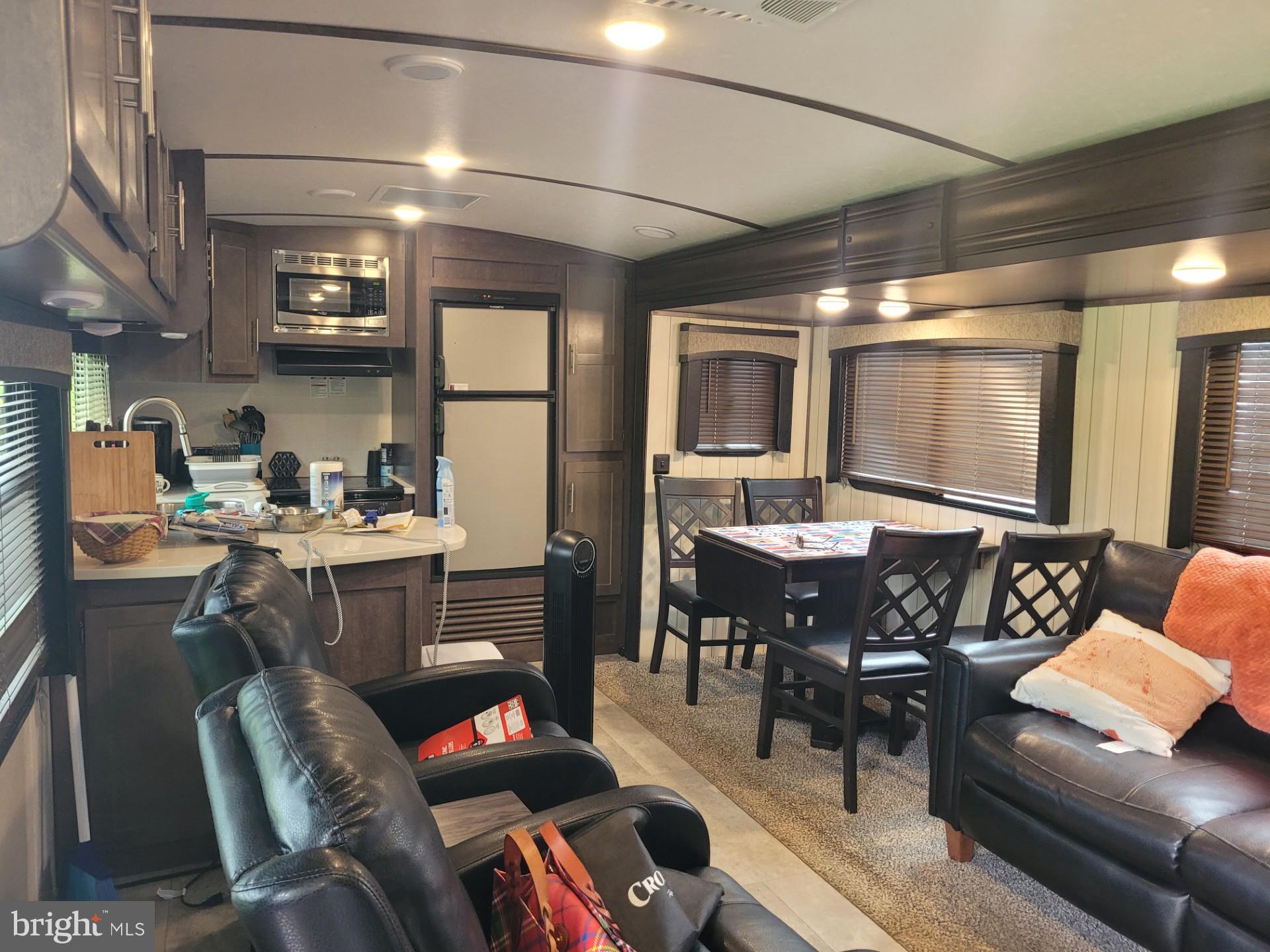 CACAPON RAPIDS - Land