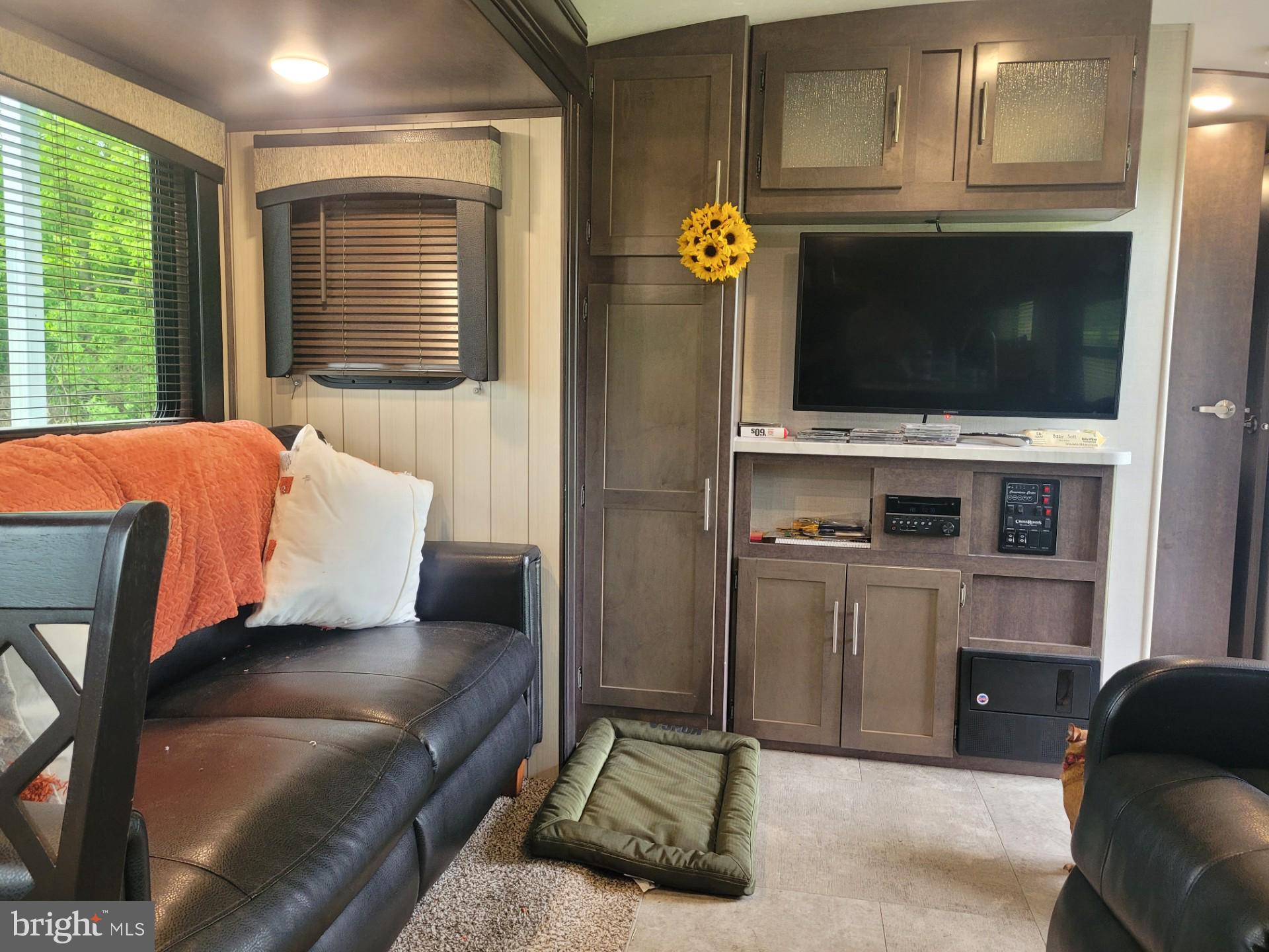 CACAPON RAPIDS - Land