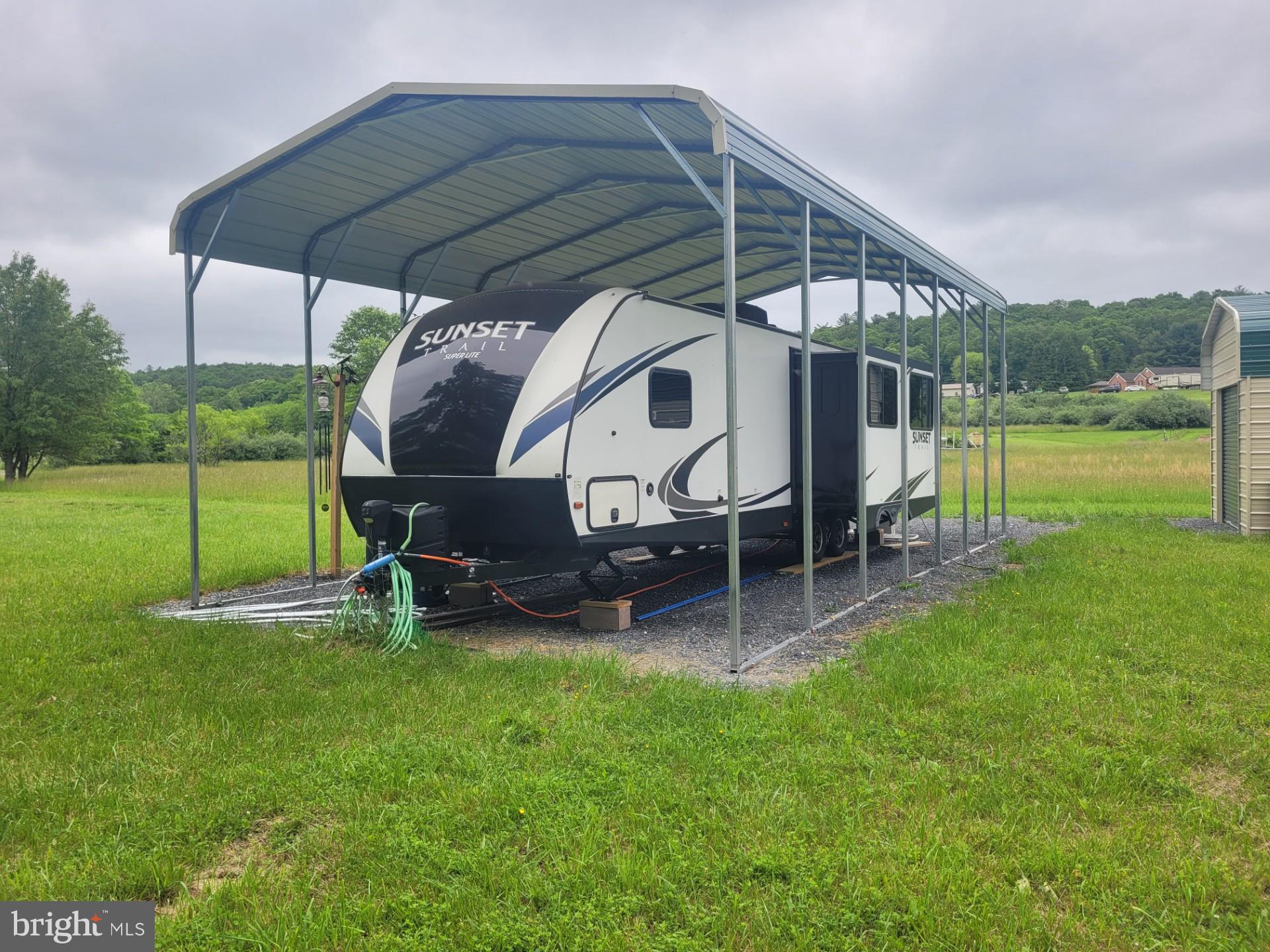 CACAPON RAPIDS - Land