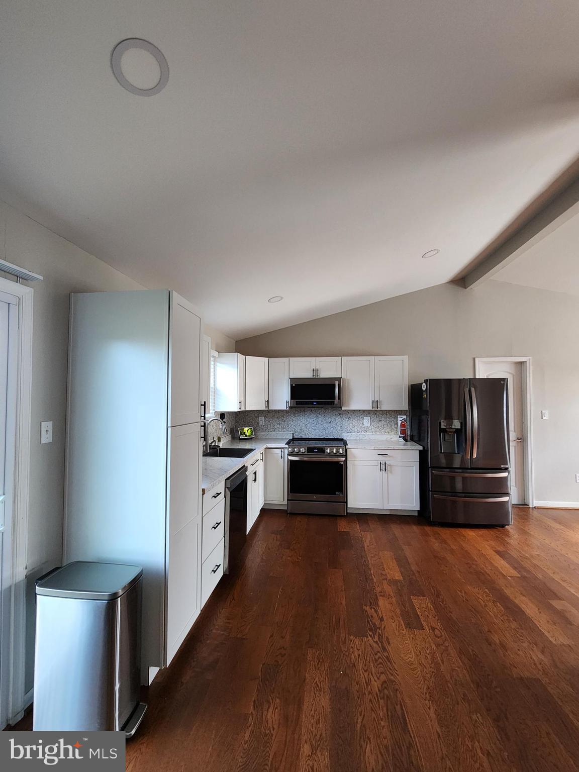 HUNT CLUB ESTATES - Residential