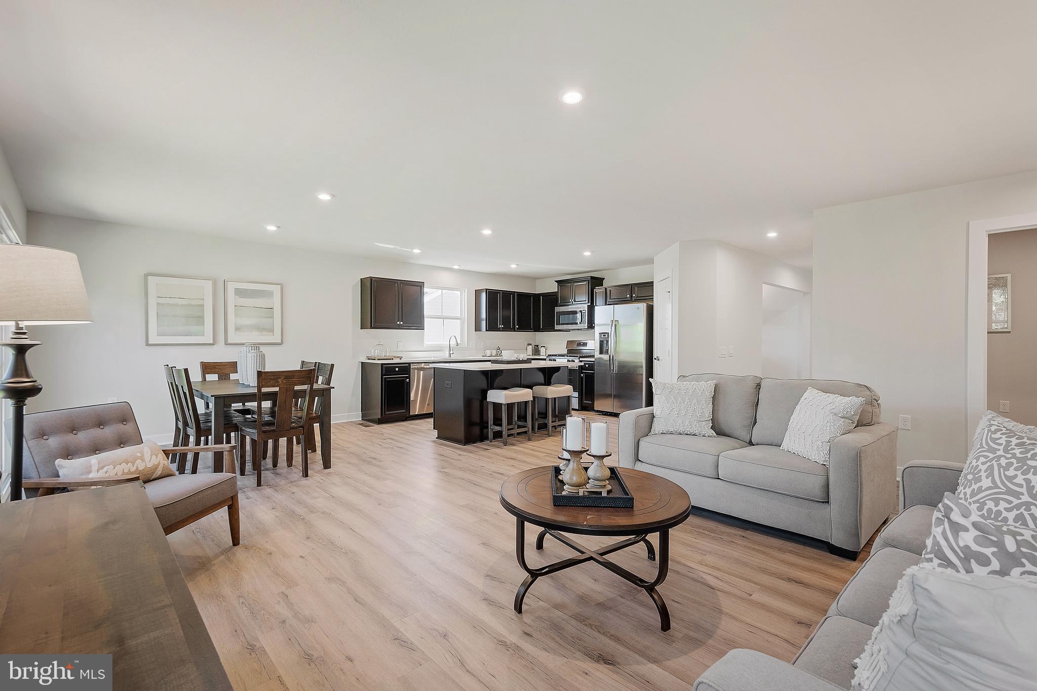 CARDINAL POINTE - Residential