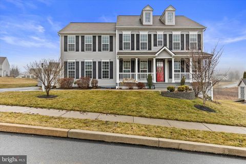 1002 KAVANAGH CIRCLE RED LION PA 17356