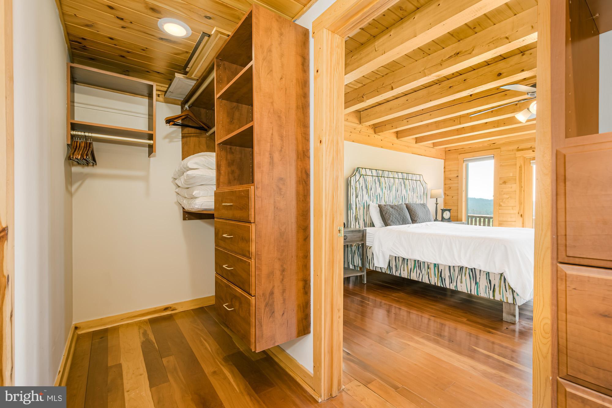 VISTAS OF WATERFRONT GREENS - Residential