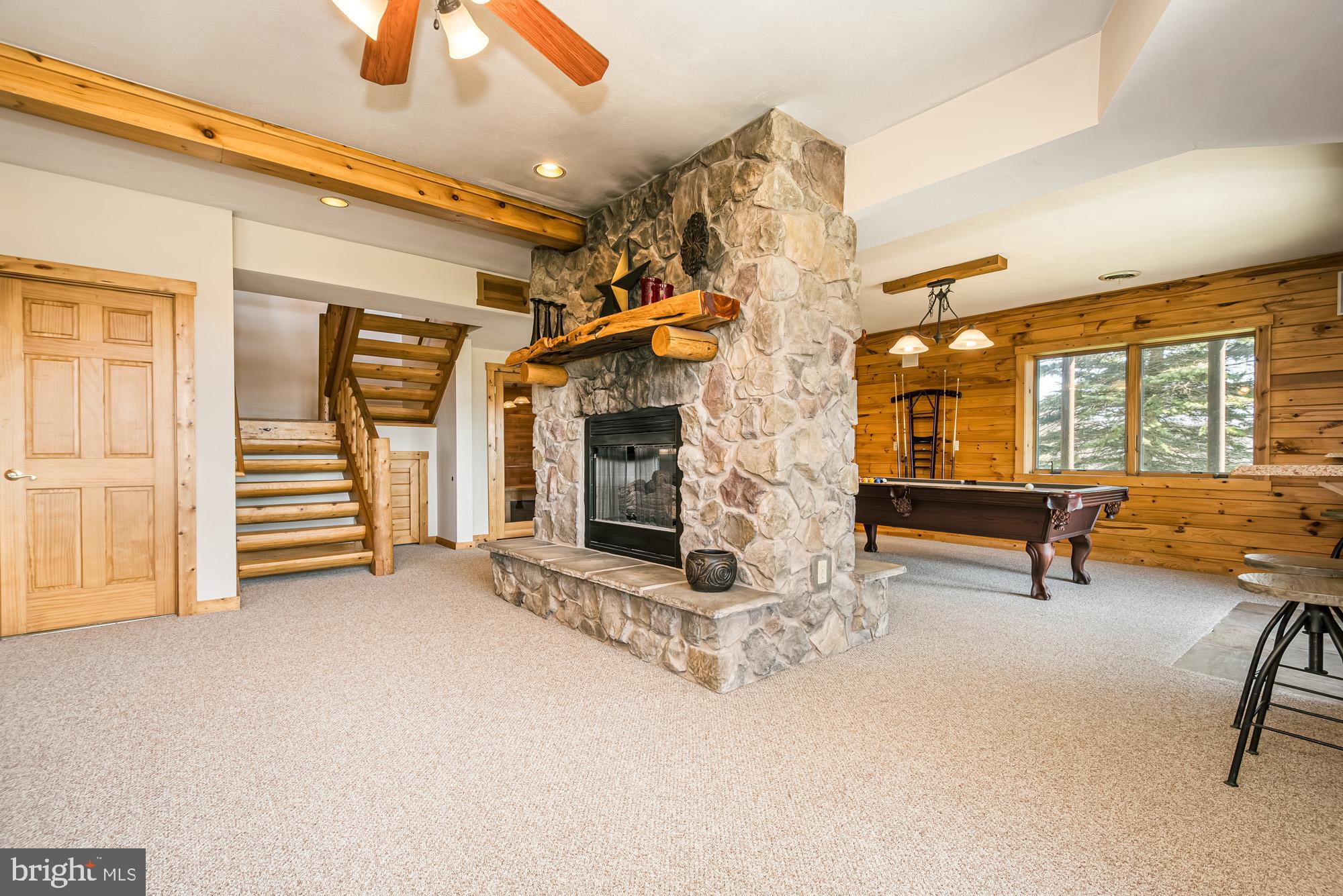 VISTAS OF WATERFRONT GREENS - Residential