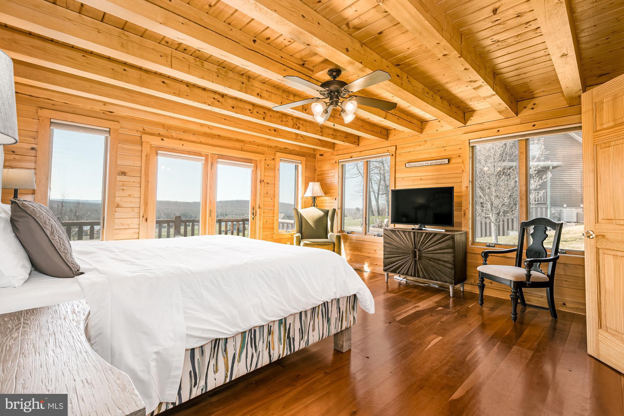 VISTAS OF WATERFRONT GREENS - Residential